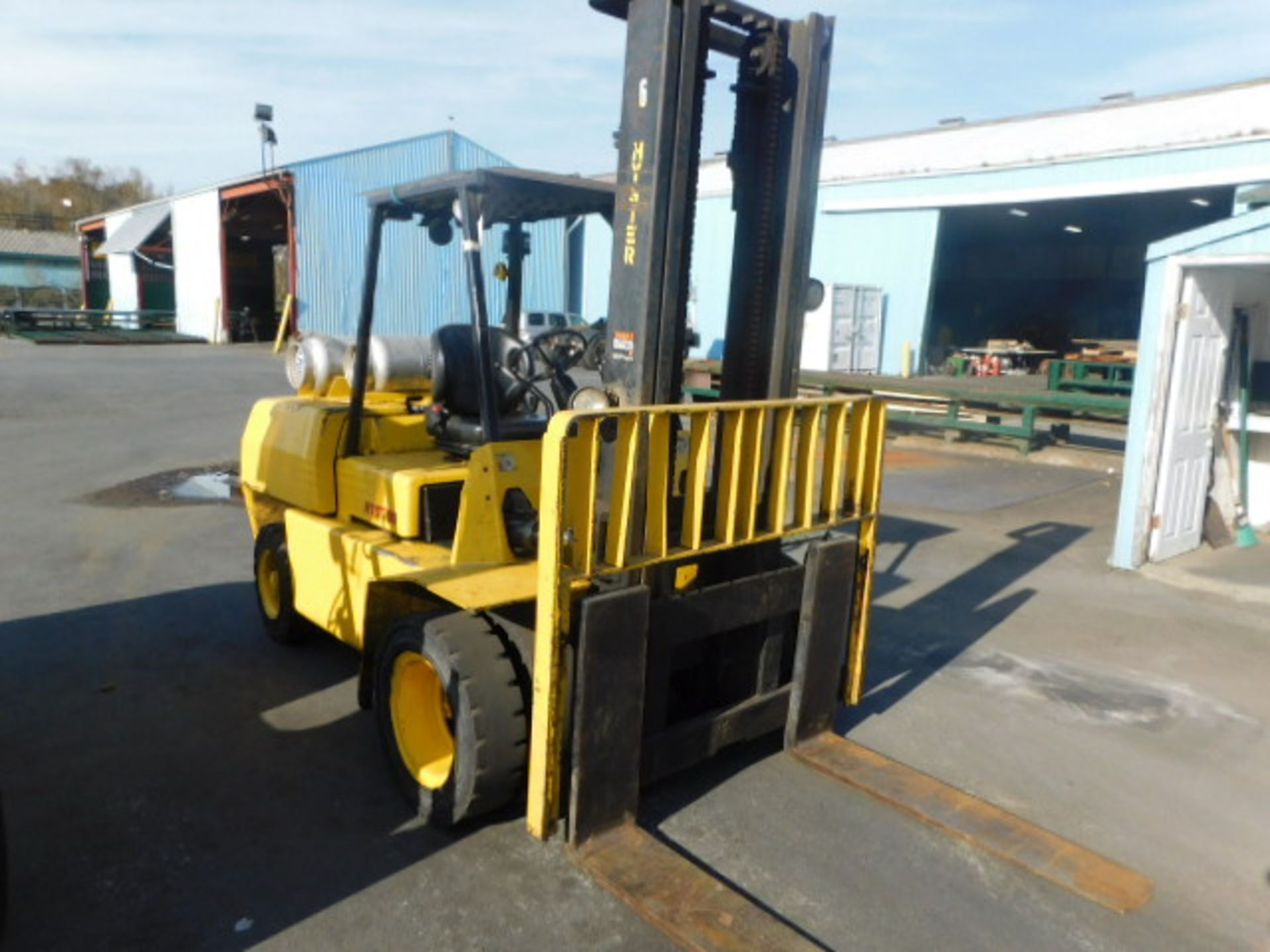 HYSTER H110XL 11,000LB FORKLIFT, LPG, DUAL FRONT TIRES, S/N 3365V (SOLD SUBJECT TO STAYING TO ASSIST