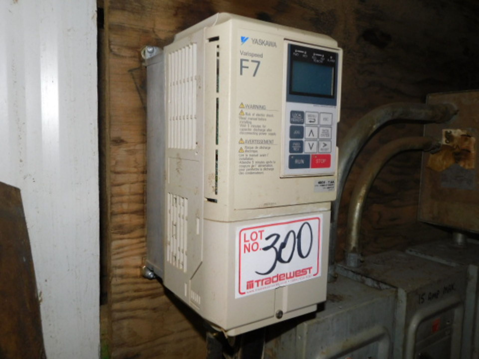 YASKAWA VARISPEED F7 VARIABLE FREQUENCY DRIVE