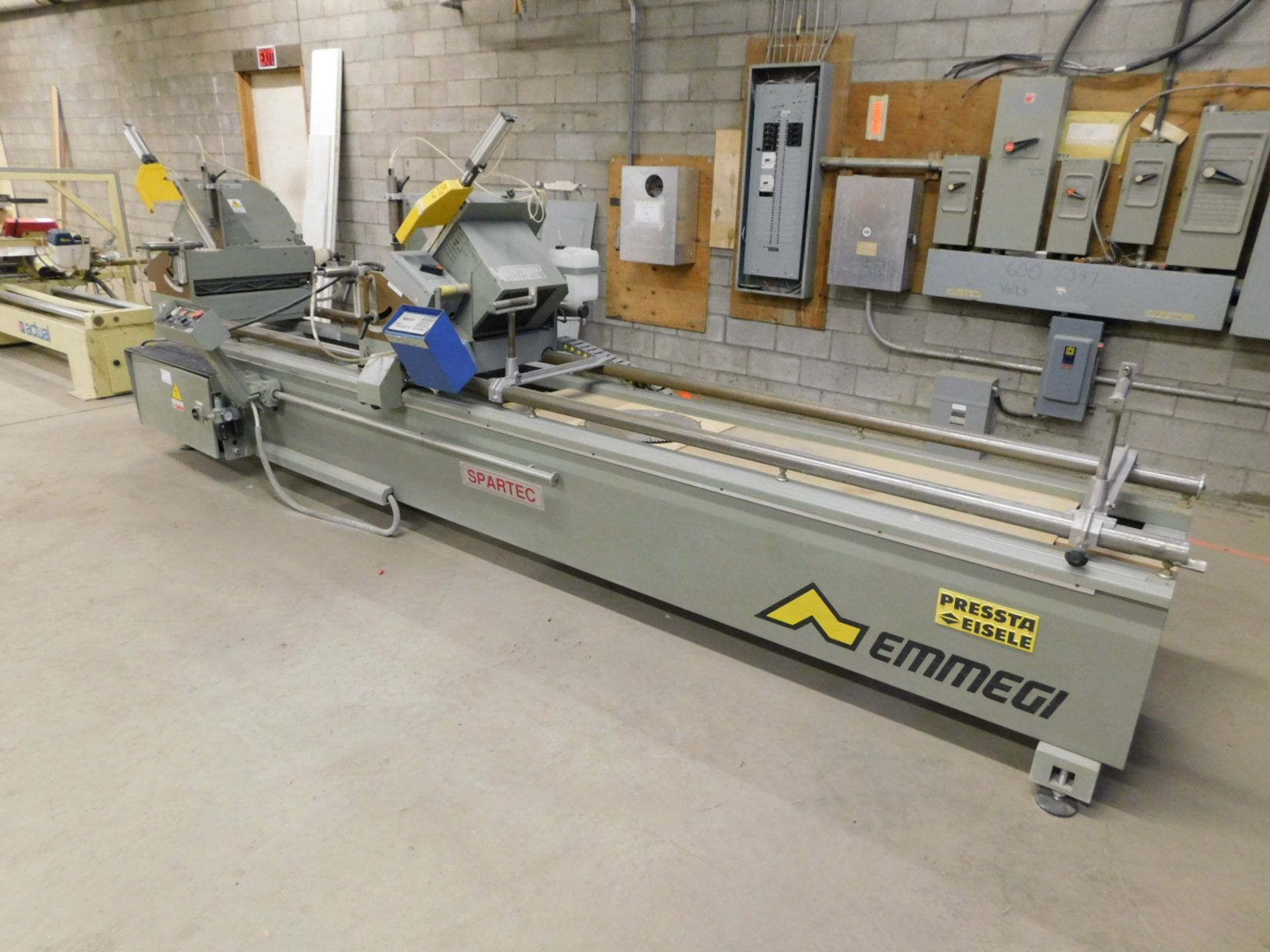 SPARTEC EMMEGI LINEA VIS TRAVELLING DOUBLE MITRE SAW, S/N 225248, 220V - Image 2 of 4