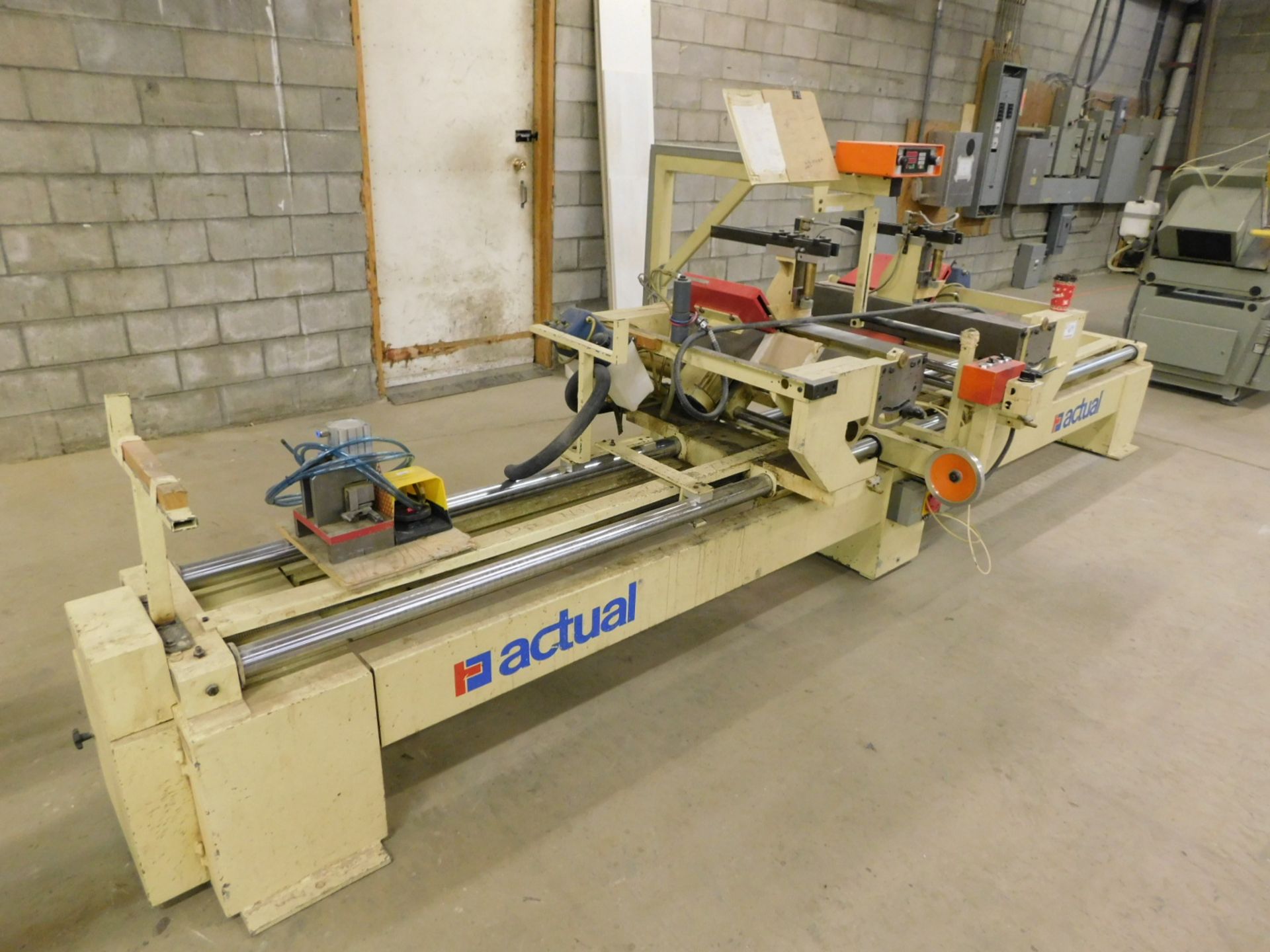 ACTUAL TRAVELLING DOUBLE MITRE SAW, ANGLE CUT, AGL-B400, DIGITAL CONTROLS - Image 2 of 3