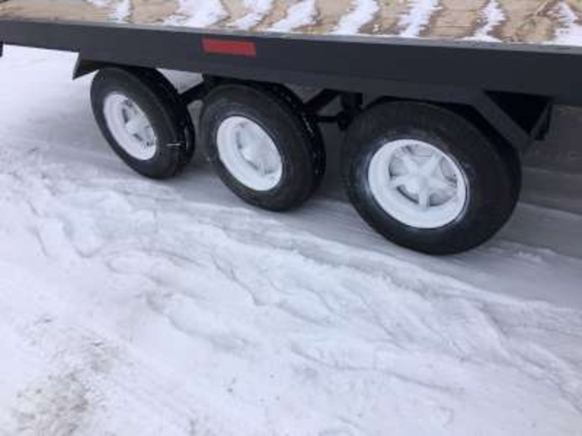 2014 Homebuilt 3 Axle 24ft flat deck trailer, new brakes, new paint (black) (Previously registered - Image 3 of 4