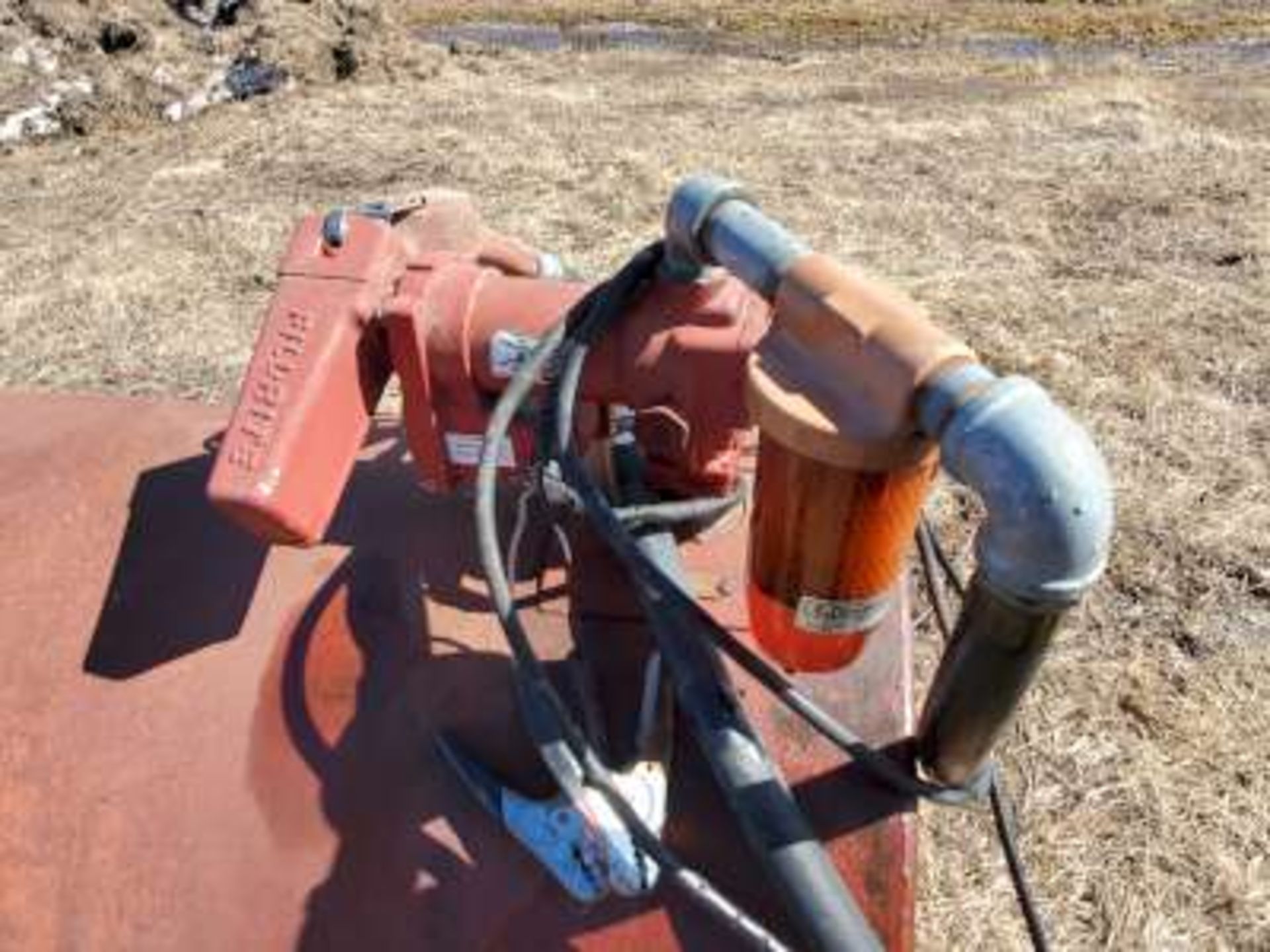 130 G. fuel tank w/new elec. fuel pump - Image 4 of 4