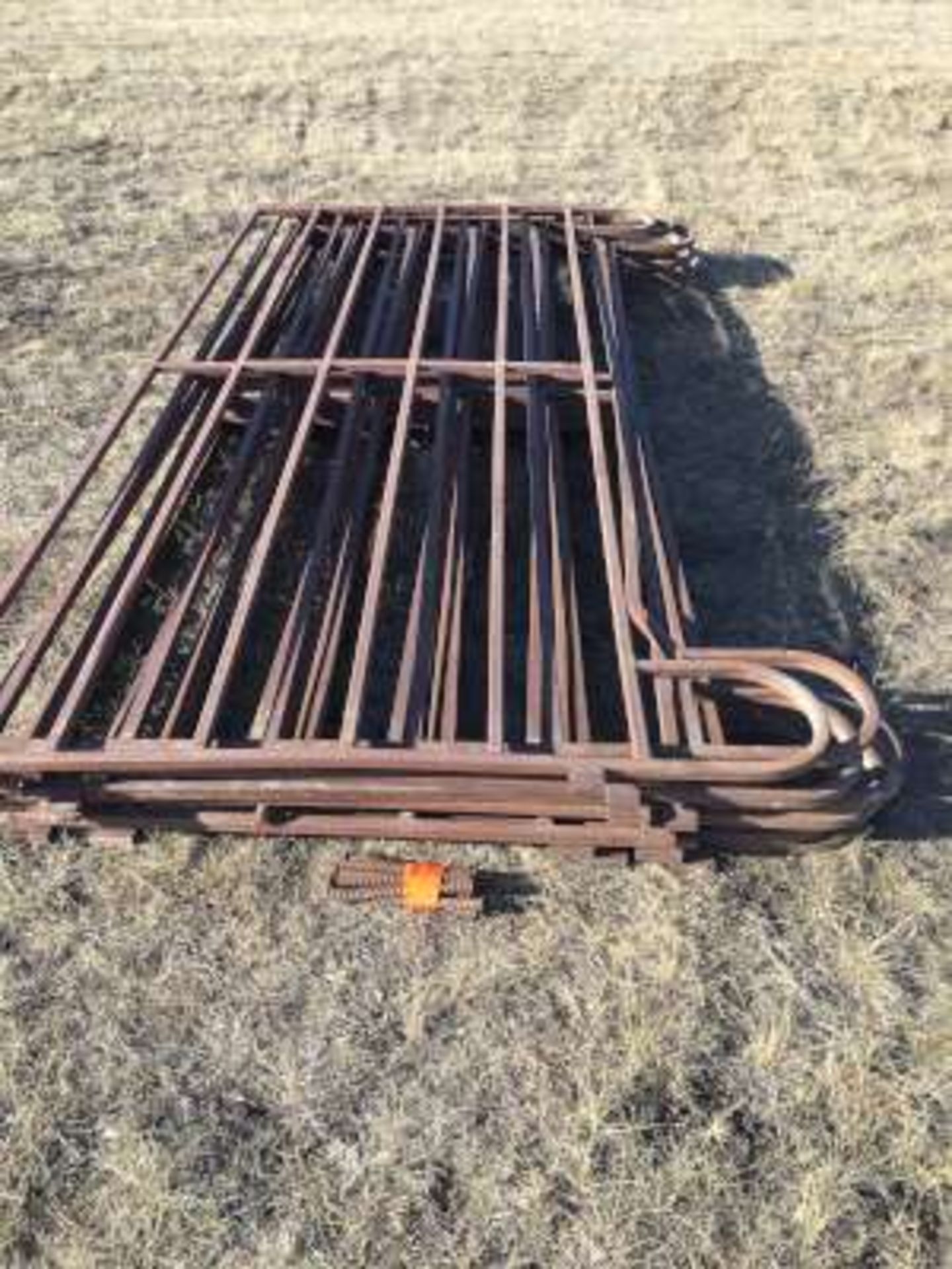 Corral panels (7-10ft) - Image 2 of 2