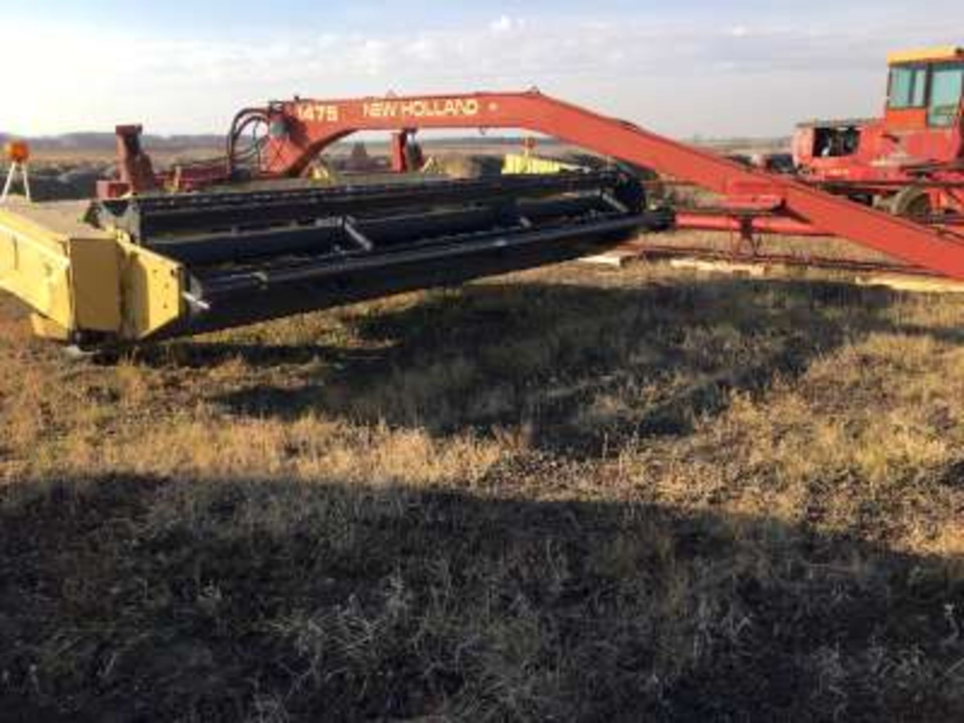 New Holland #1475 haybine, hydro-swing, 16ft, 2300 series header w/hitch ext.
