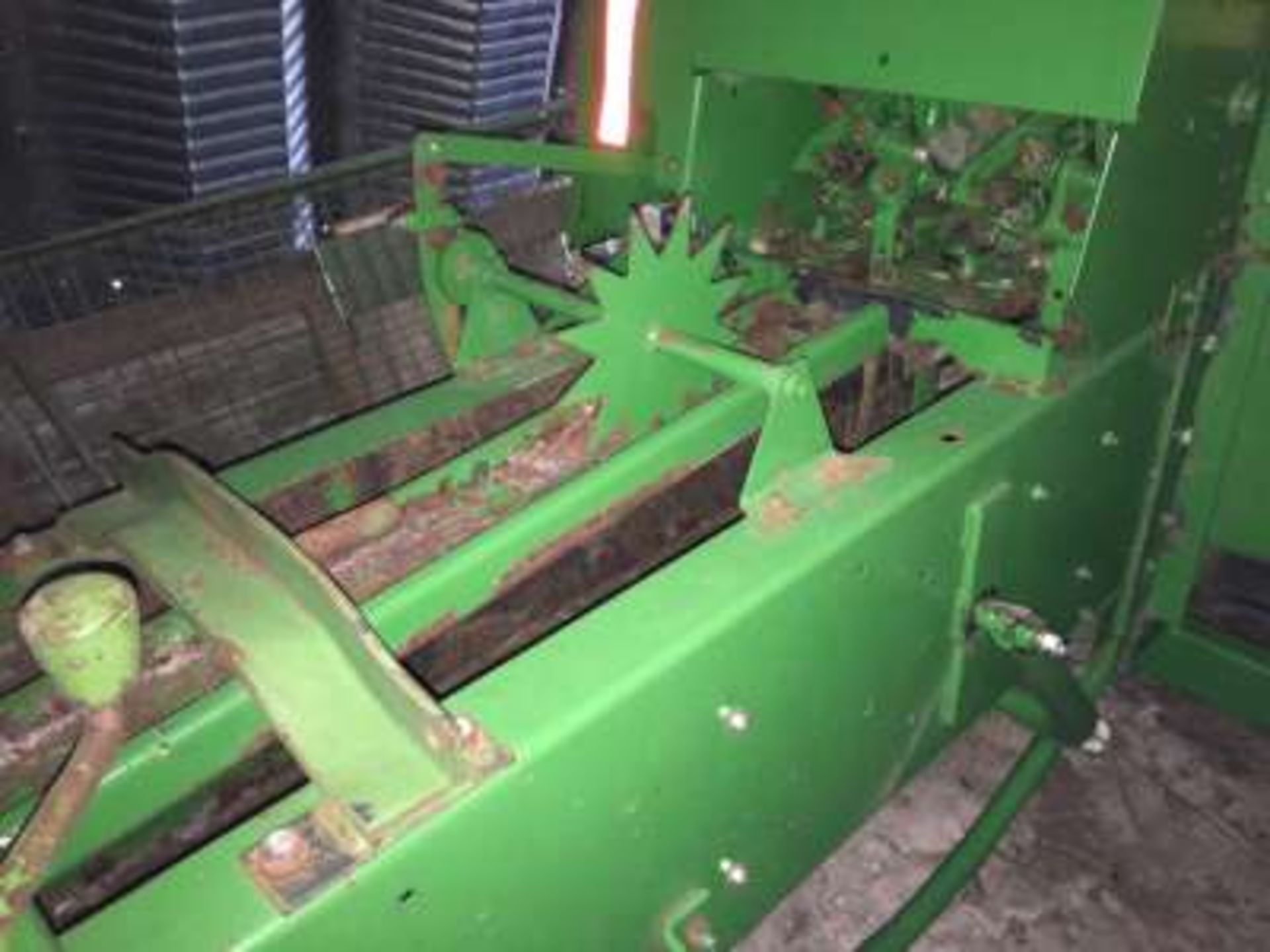 JD 338 square baler (nice shape) (shedded) - Image 8 of 9