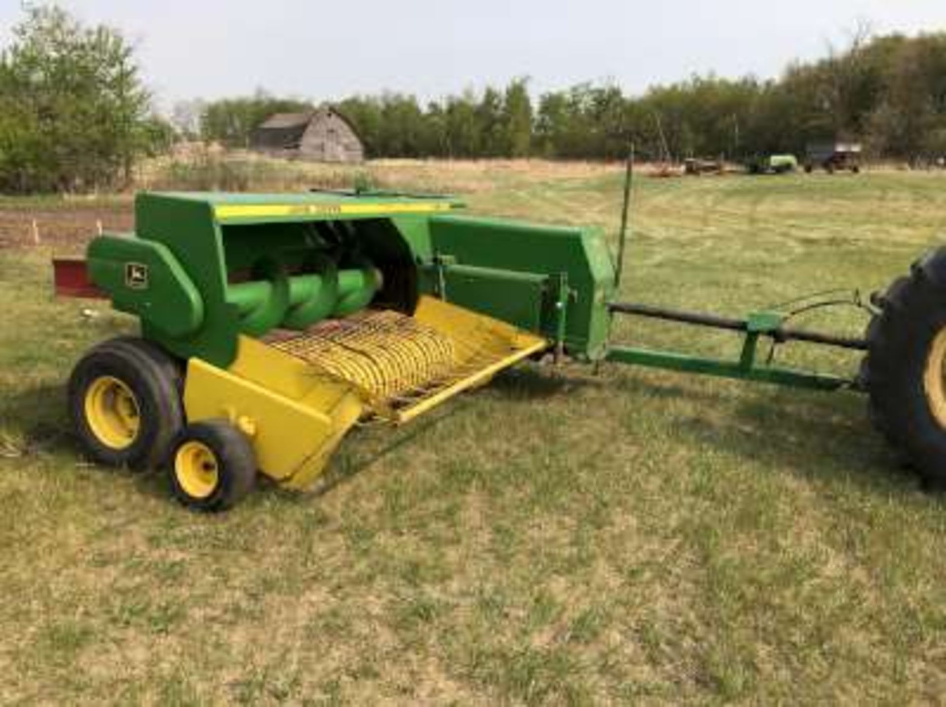 JD 338 square baler (nice shape) (shedded) - Image 2 of 9