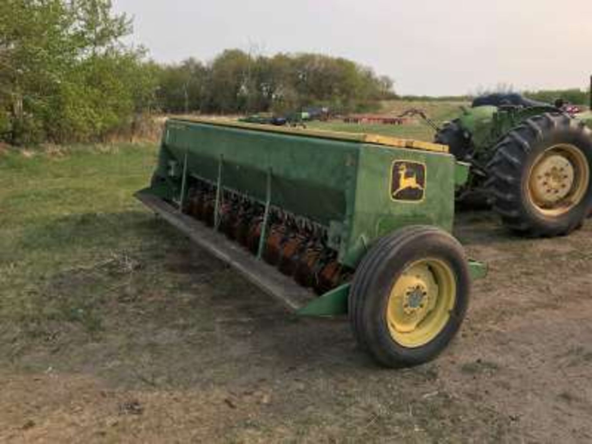 JD 15ft end wheel drill, fert and grass attachment - Image 2 of 2