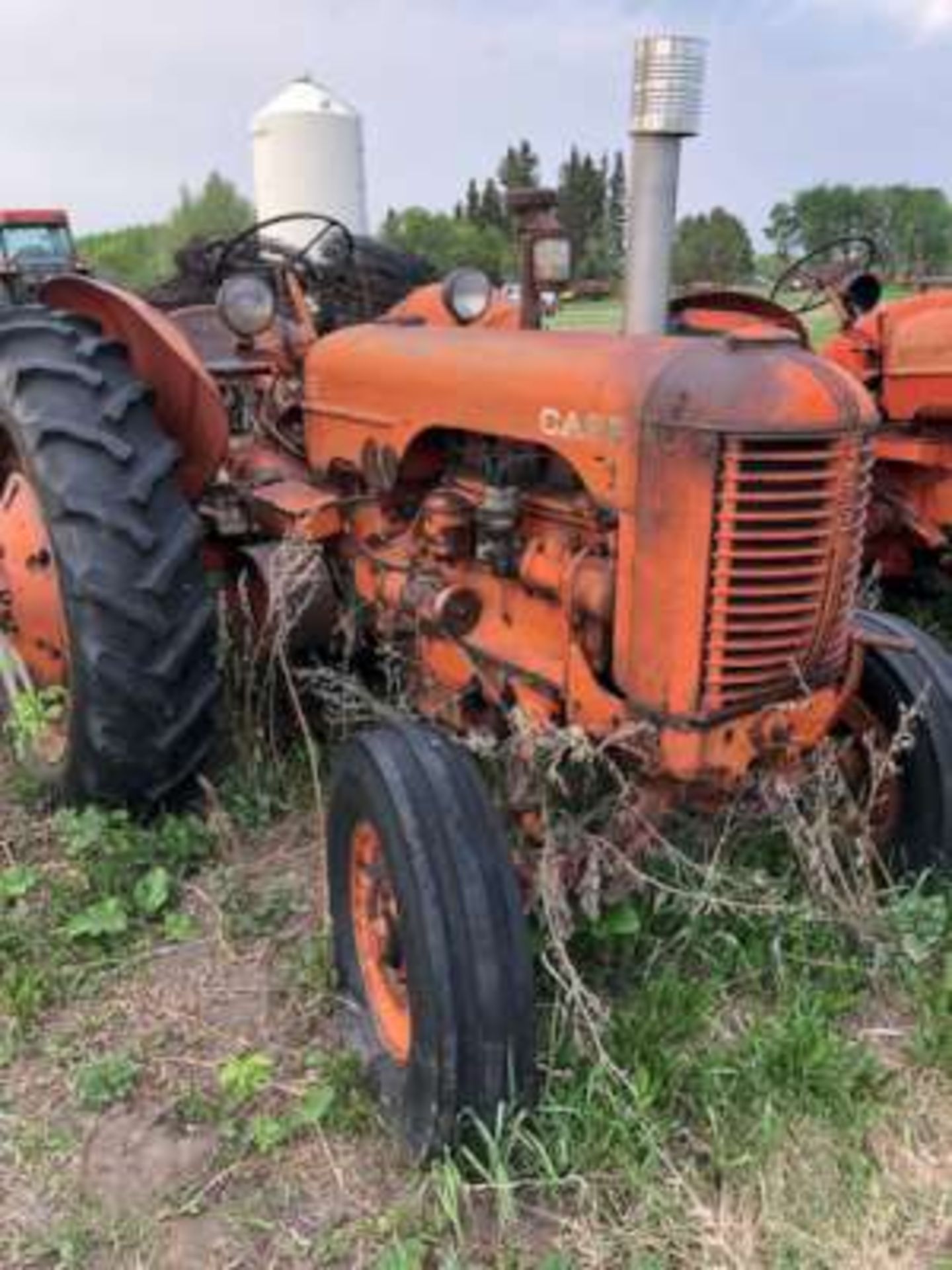 Case DC4 tractor, Gas, 13.6x38 tires(good),no hyds