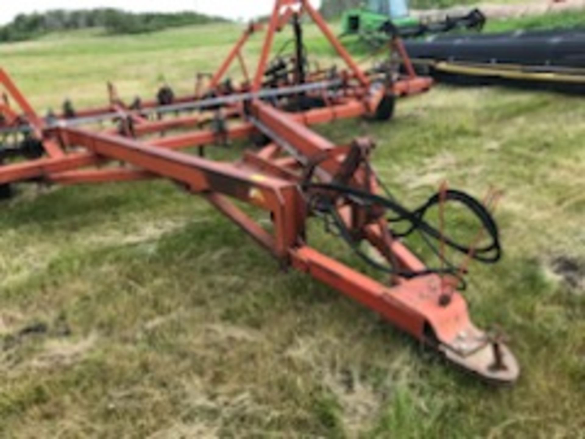 1981 CP-725 cultivator s/n 155181 w/Morris 3 bar harrows