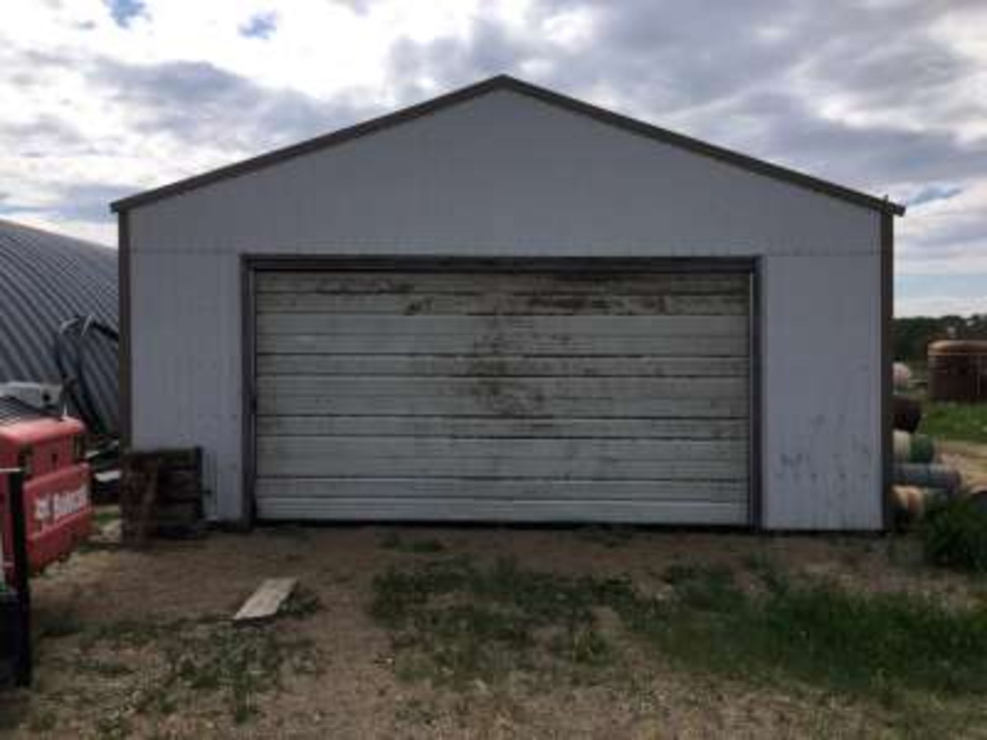 24ft x 24 ft farm shed building , metal roof and walls, 8 ft high x 16 ft wide door, metal - Image 4 of 6