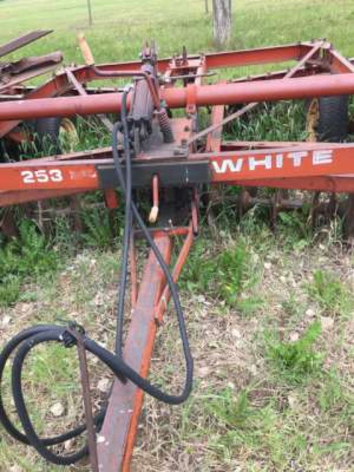 White #253 18ft tandem disc, 17 - 19in. notched blades in the front and back blades are round - Image 3 of 4