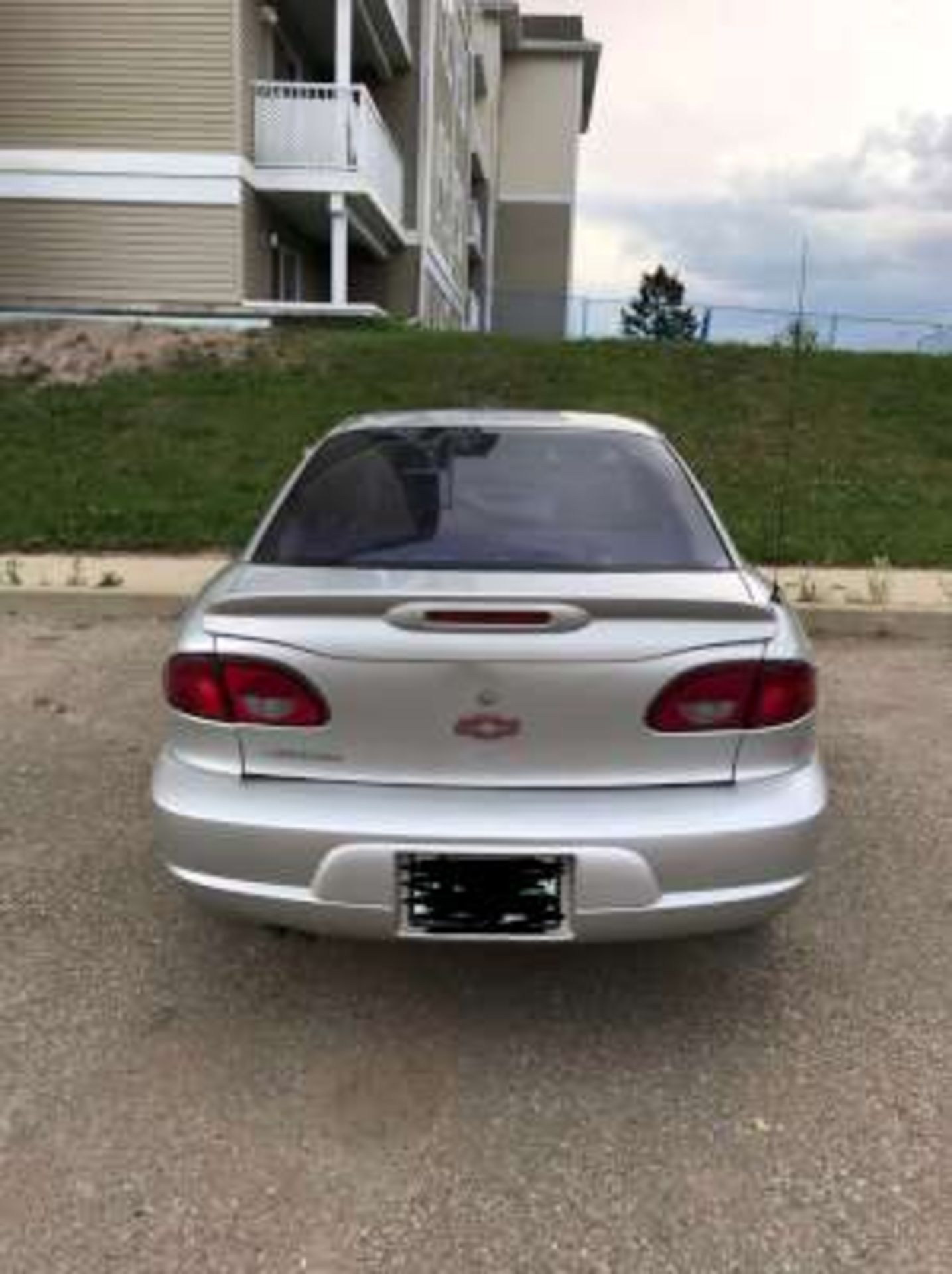 2001 Chevrolet Cavalier Z24, 2-door, 2.4L 4-cyl, manual transmission, silver paint, rust on both - Image 3 of 10