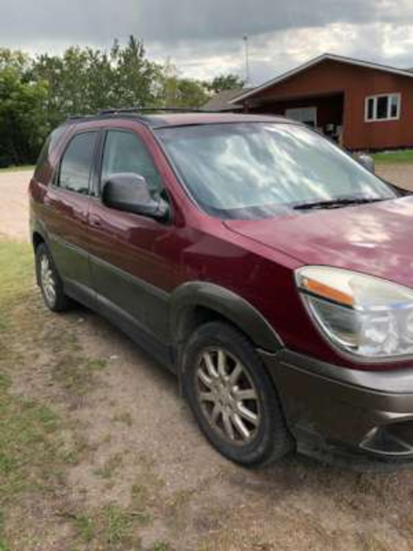 2005 Buick Rendezvous SUV, 4dr, fully loaded, 3400 SFI engine, 5 passenger, nice shape, 289373 - Image 2 of 3