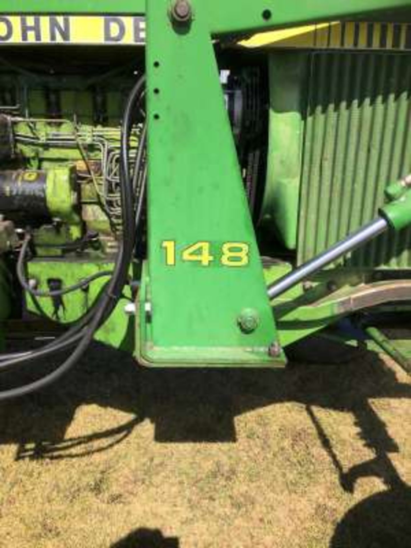 JD 4240 tractor, dsl,cab quad shift, tires good with JD 148 joystick fel, ??hrs - Image 5 of 6