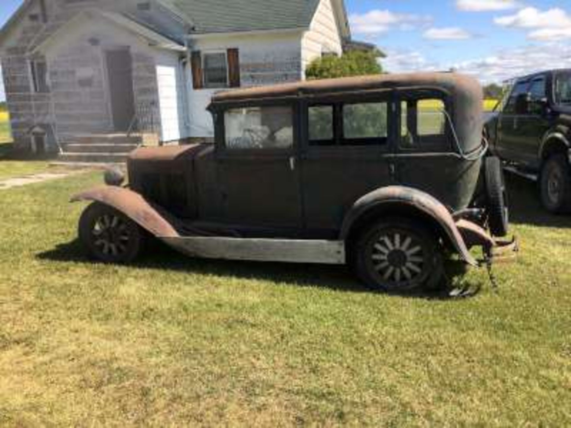 1928? Or 1929? Durant Model 66 Sedan automobile, 4 dr , suicide doors - Image 3 of 5