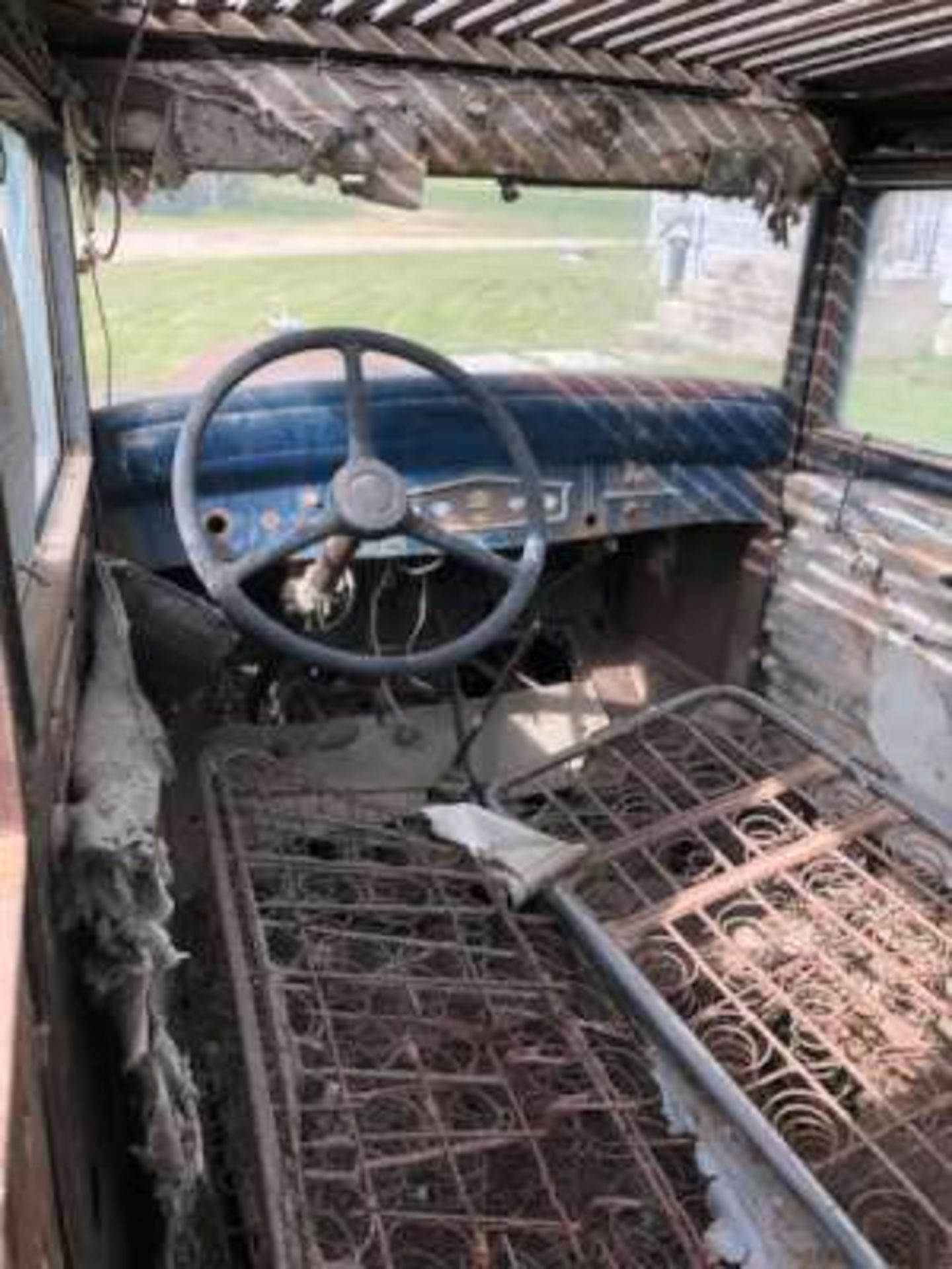 1928? Or 1929? Durant Model 66 Sedan automobile, 4 dr , suicide doors - Image 5 of 5