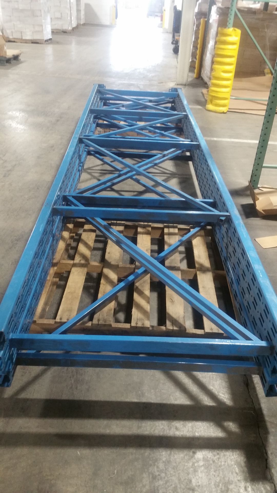 Pallet Racks-Blue & Orange New Style, (47) 15-ft uprights, (196) 8-ft cross bars, (4) 12-ft cross