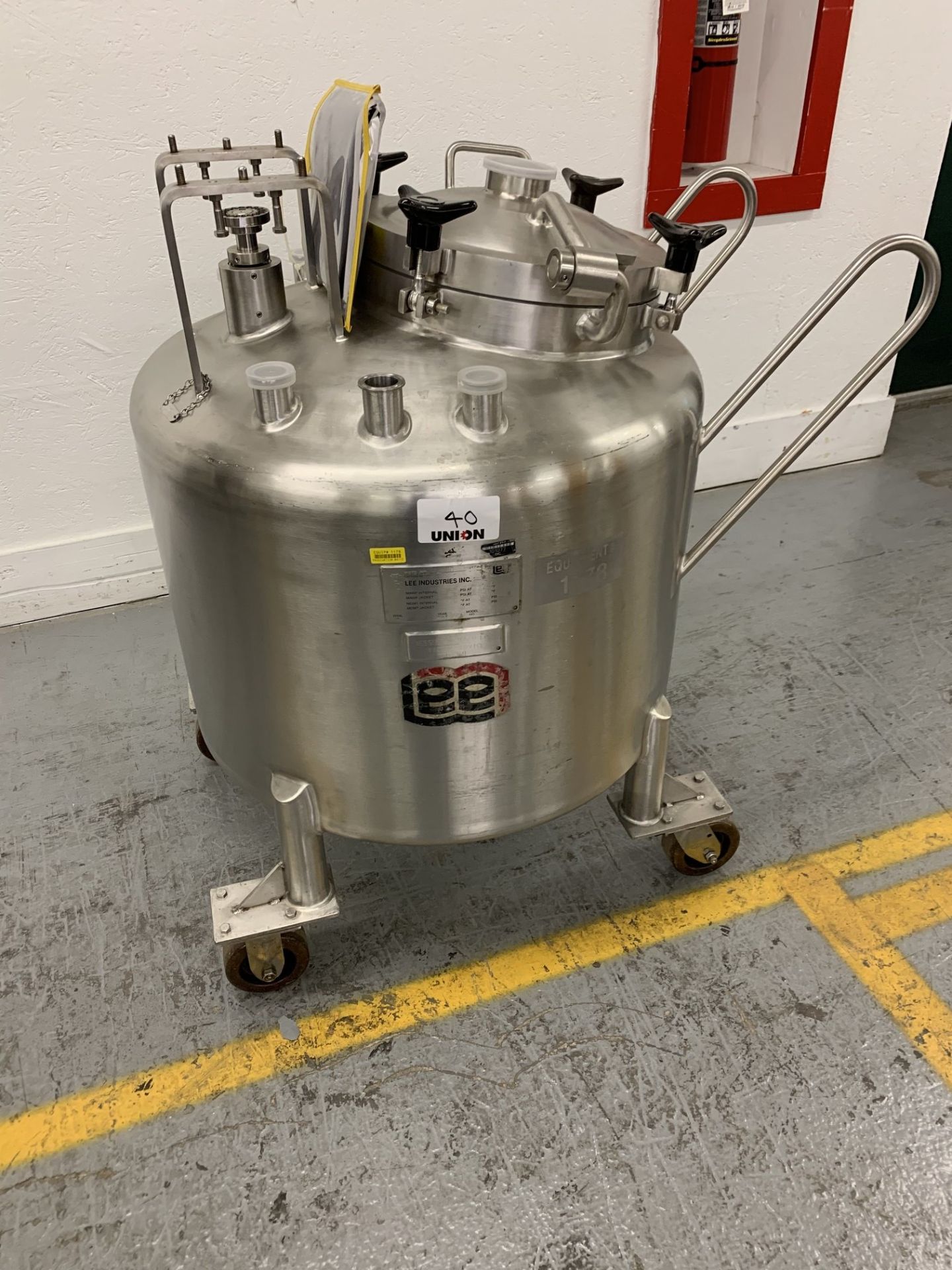 Lot # 40 - Lee Industries, 250L DBT, Stainless Steel Vacuum Kettle, 250 Liter , Propellor agitator