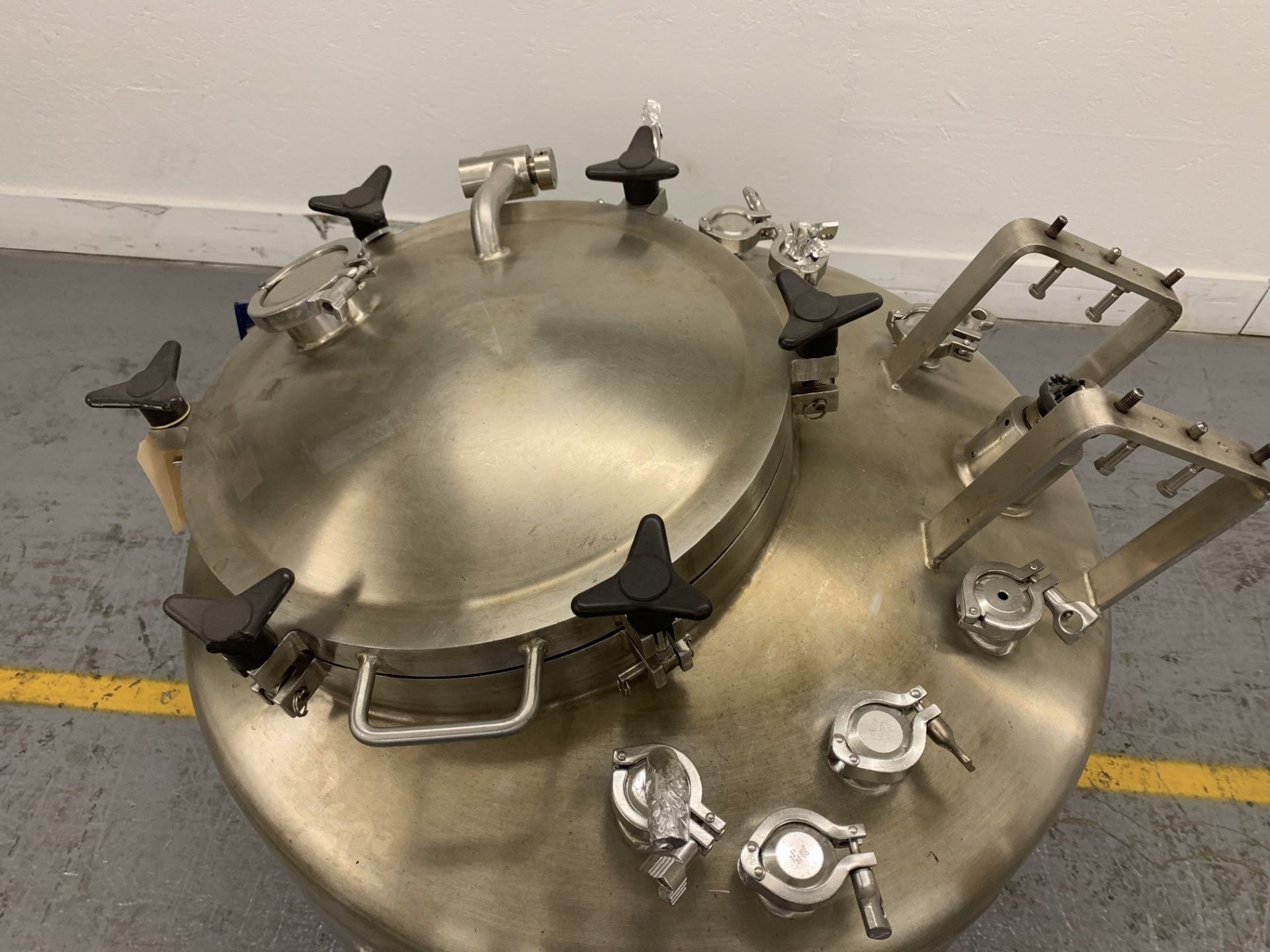 Lot # 52 - Lee 500LDBT 500 Liter Stainless Steel Pressure Vessel, Propellor agitator without - Image 2 of 3