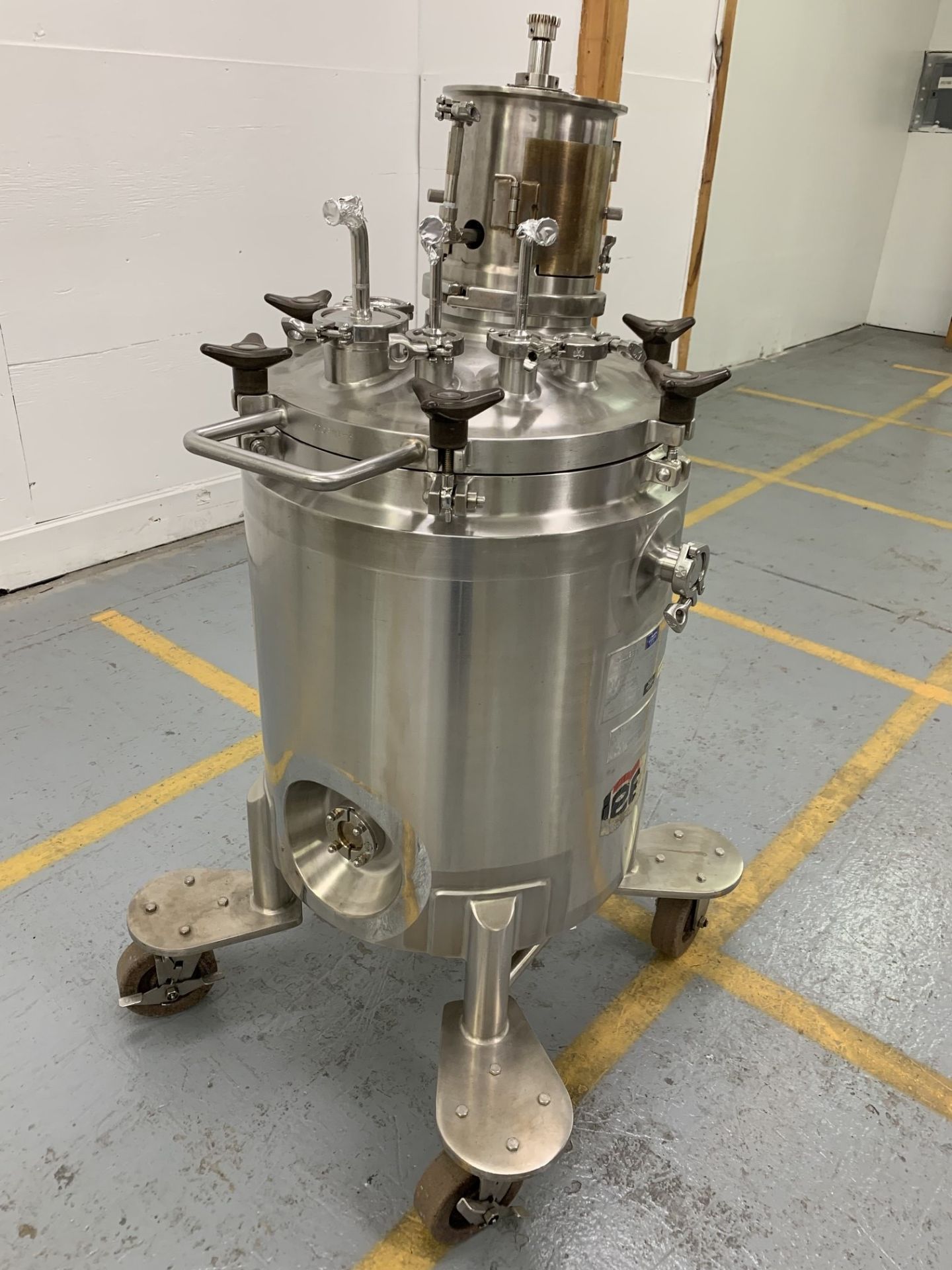 Lot # 168 - Lee Industries model 100LU 100 Liter Stainless Steel Jacketed Vacuum Kettle with - Image 2 of 5