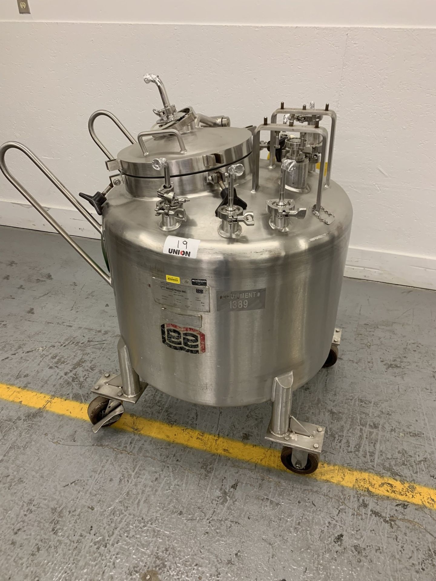 Lot # 19 - Lee Industries, 250L DBT, Stainless Steel Vacuum Kettle, 250 Liter , Propellor agitator