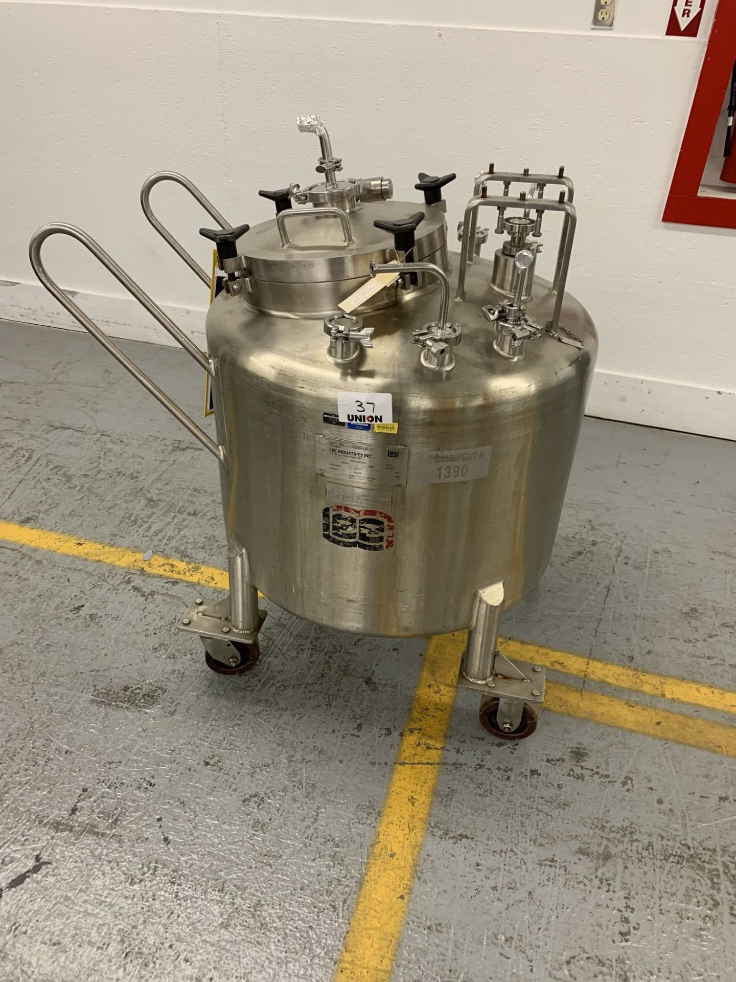 Lot # 37 - Lee Industries, 250L DBT, Stainless Steel Vacuum Kettle, 250 Liter , Propellor agitator