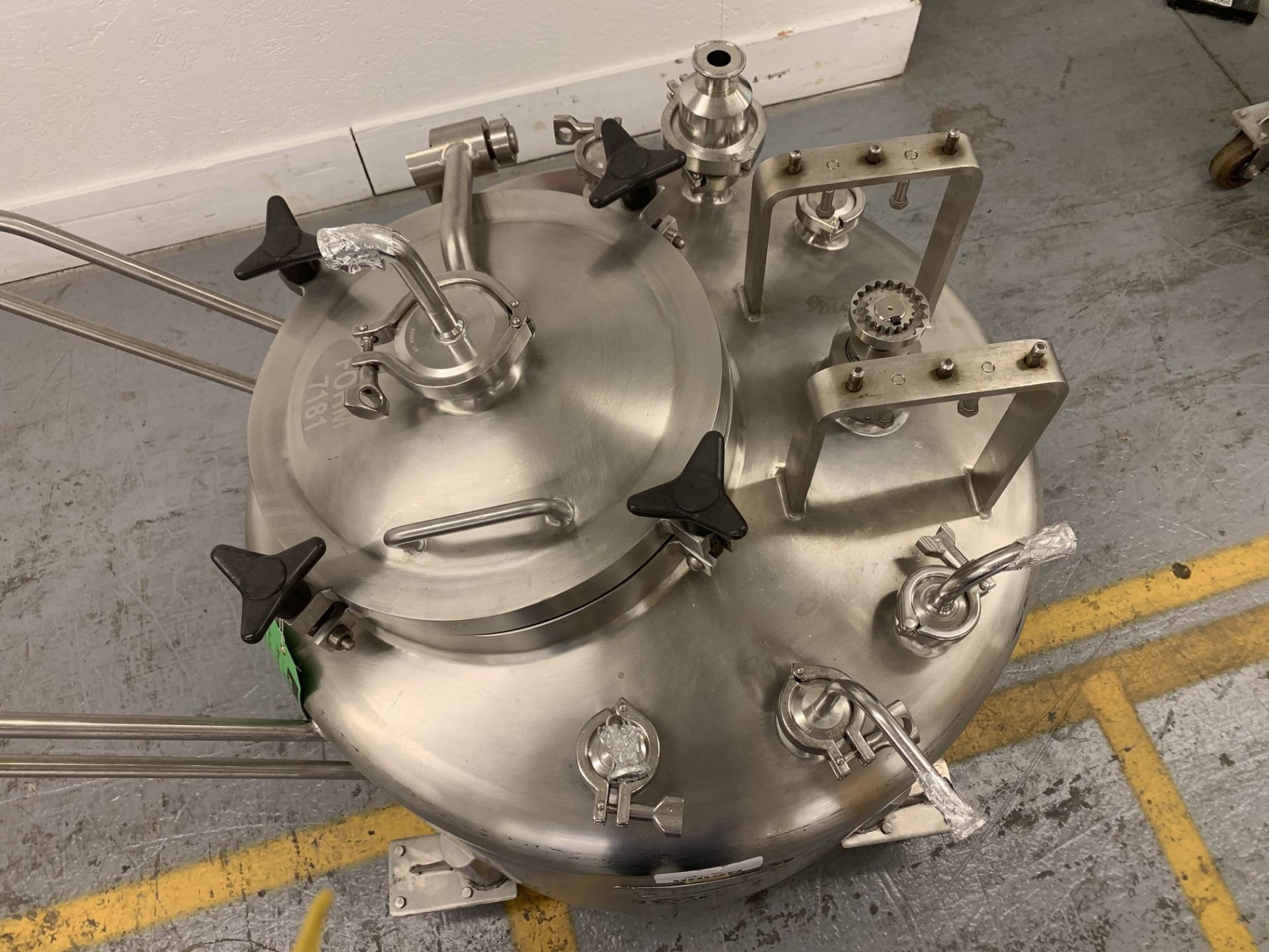 Lot # 42 - Lee Industries, 250L DBT, Stainless Steel Vacuum Kettle, 250 Liter , Propellor agitator - Image 2 of 3