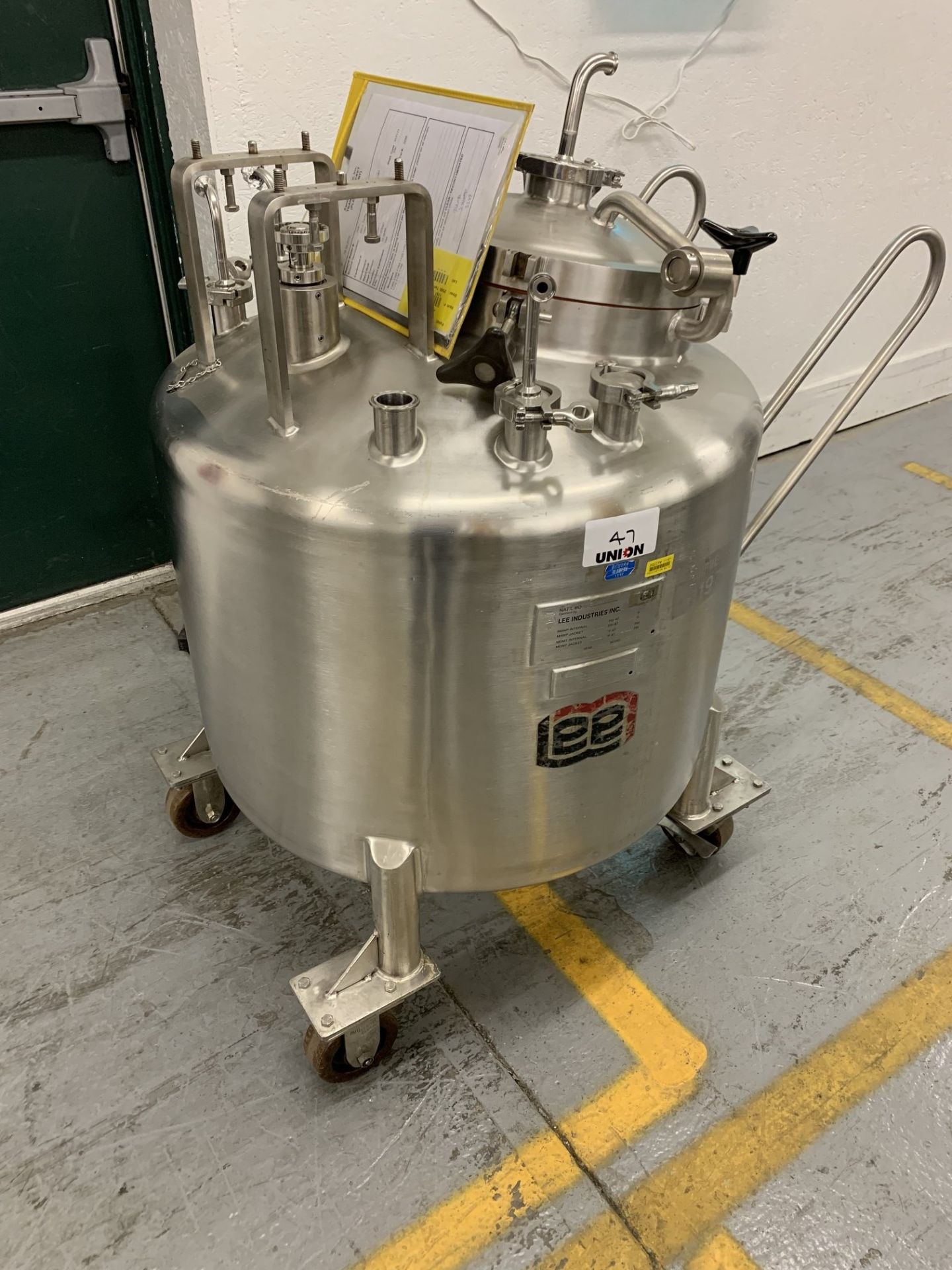 Lot # 47 - Lee Industries, 250L DBT, Stainless Steel Vacuum Kettle, 250 Liter , Propellor agitator