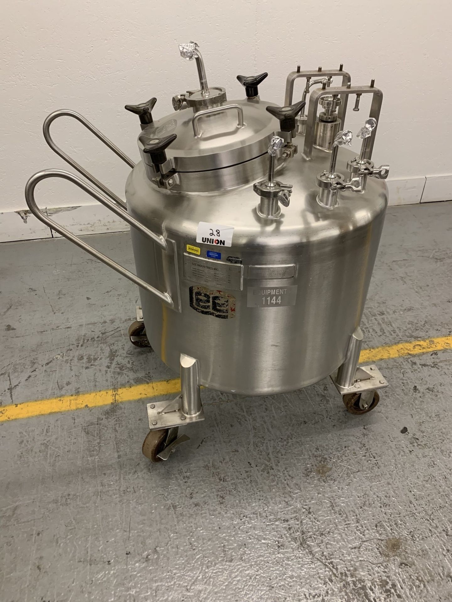 Lot # 28 - Lee Industries, 250L DBT, Stainless Steel Vacuum Kettle, 250 Liter , Propellor agitator