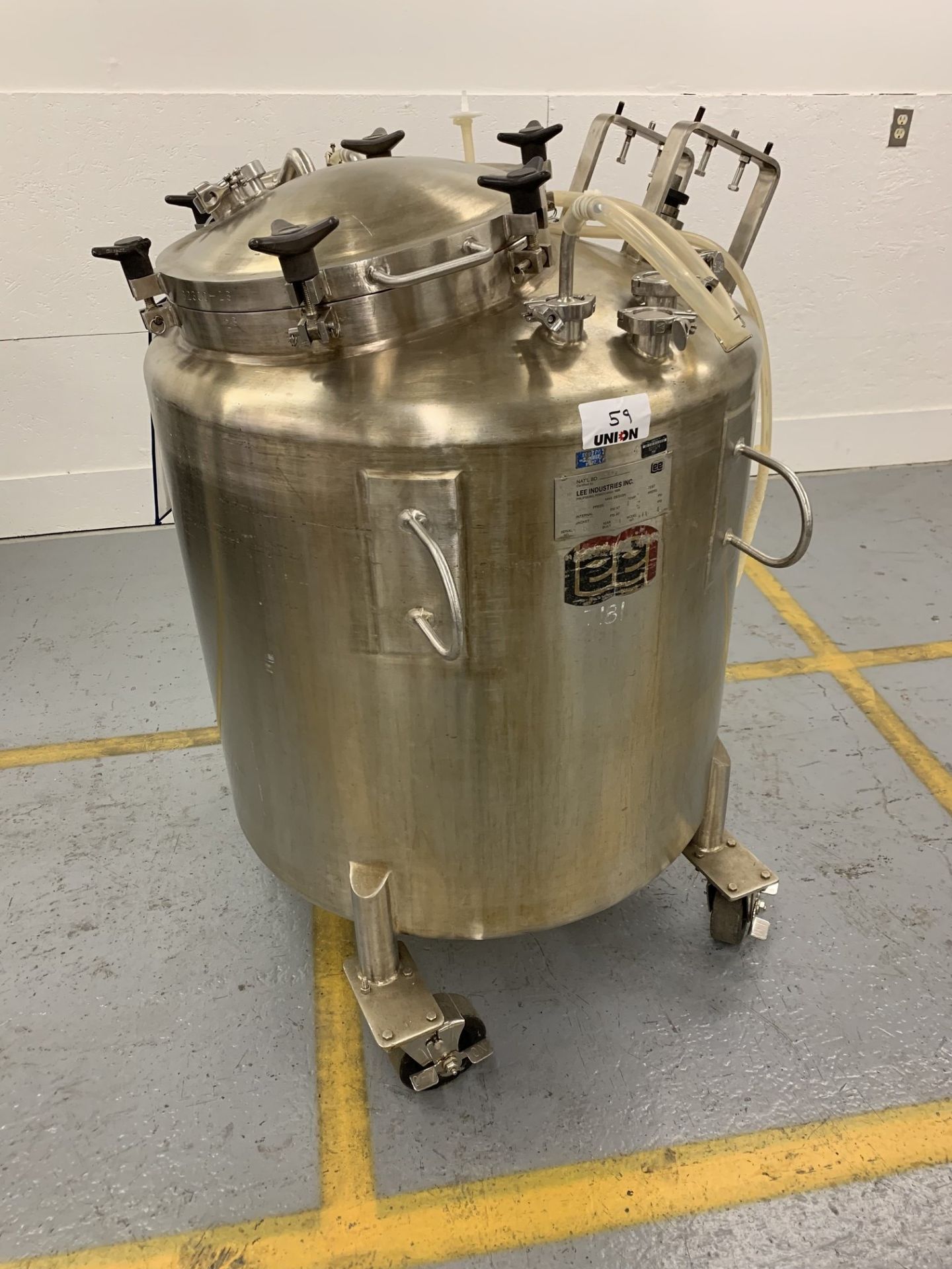 Lot # 59 - Lee 500LDBT 500 Liter Stainless Steel Pressure Vessel, Propellor agitator without