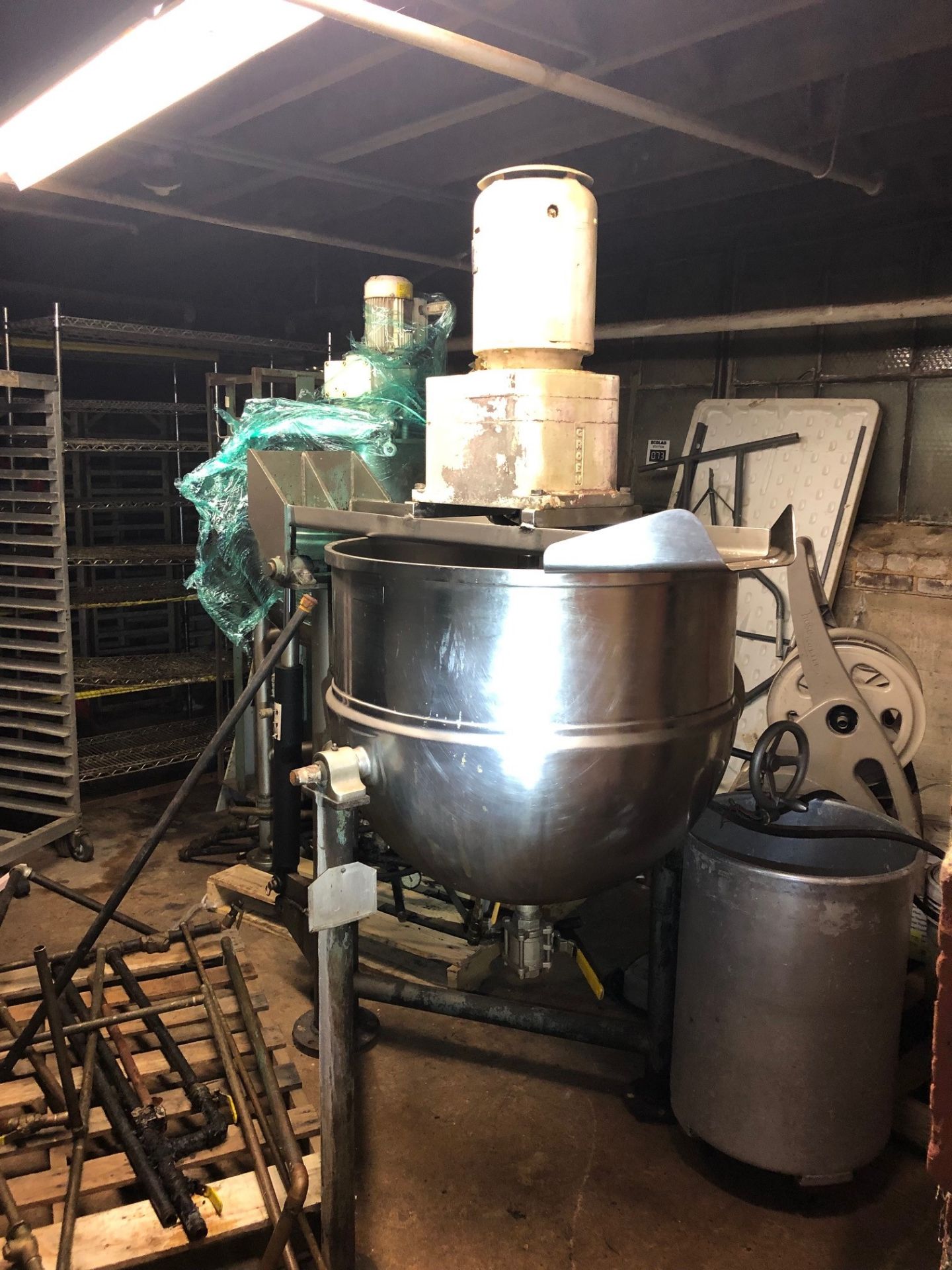 Groen model DNTA-60-SP 60 Gallon Stainless Steel Single Action Cooking and Mixing Kettle, Tilt out - Image 5 of 5