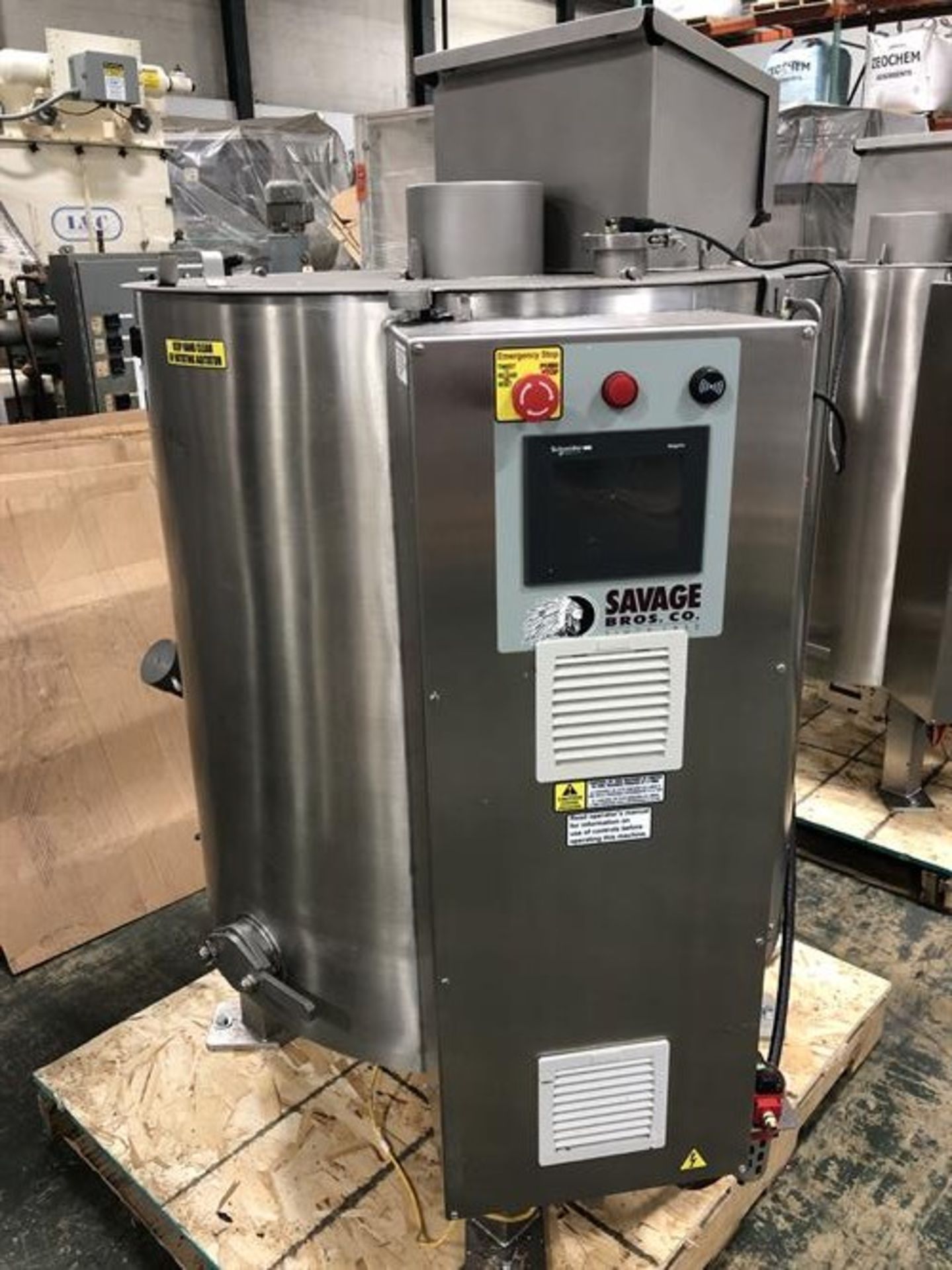 Savage 1250-lb Stainless Steel Chocolate Melter with Transfer Pump - Savage air-operated transfer
