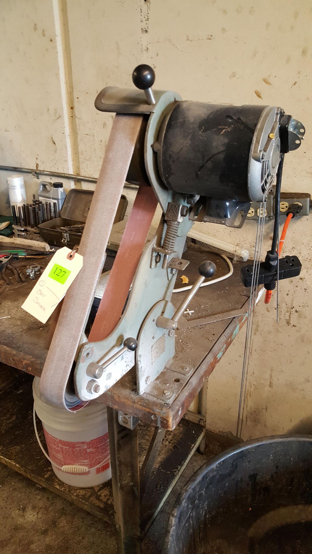 BELT SANDER