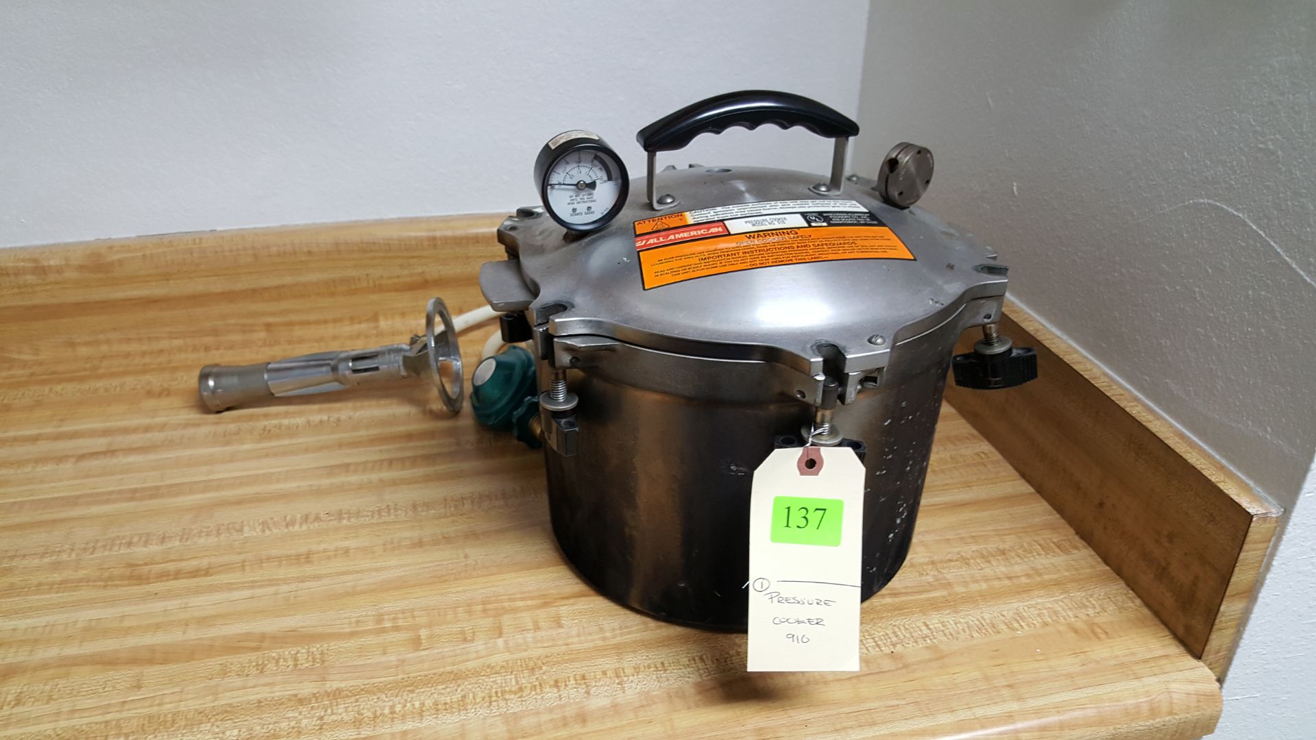 PRESSURE COOKER 910