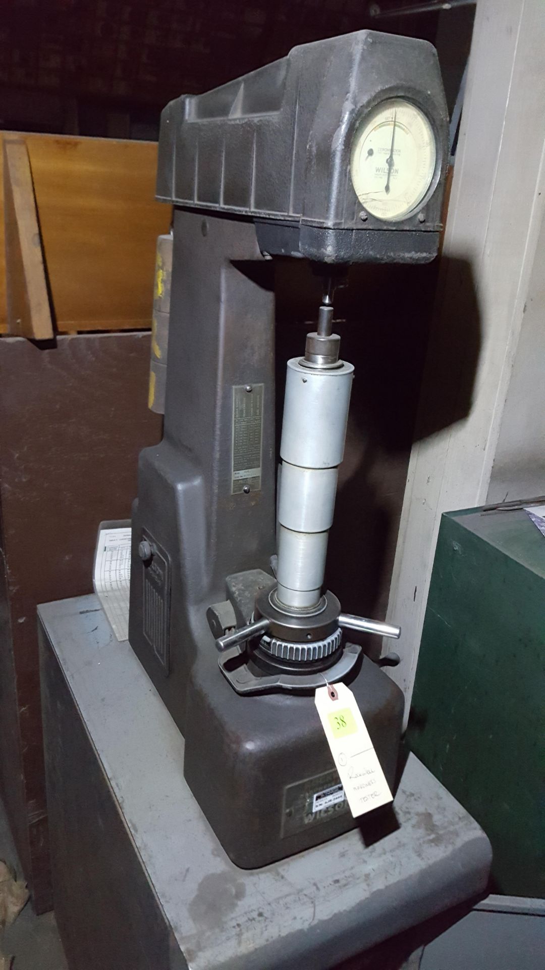 ROCKWELL HARDNESS TESTER