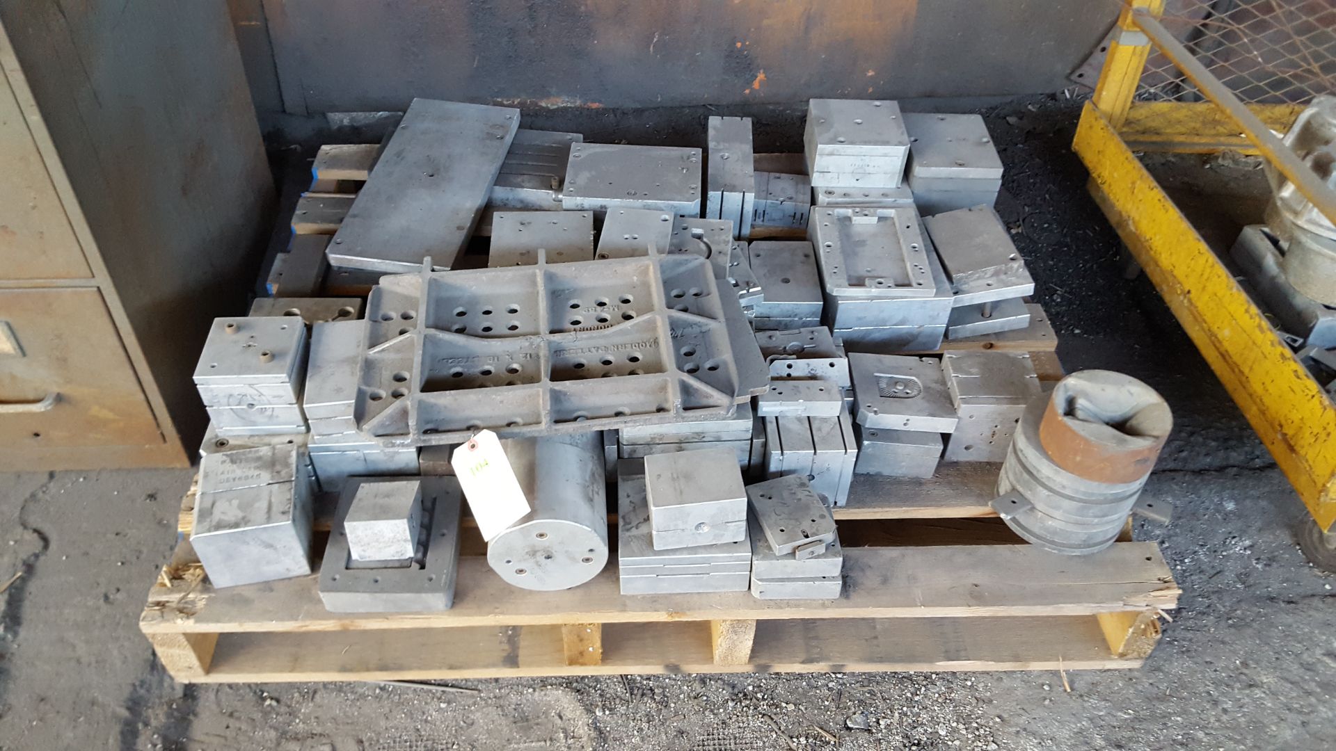 ALUMINUM MOLDS