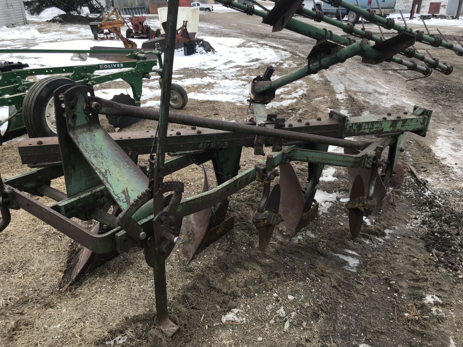 Oliver 3pt 4 Bottom Plow w/Harrow