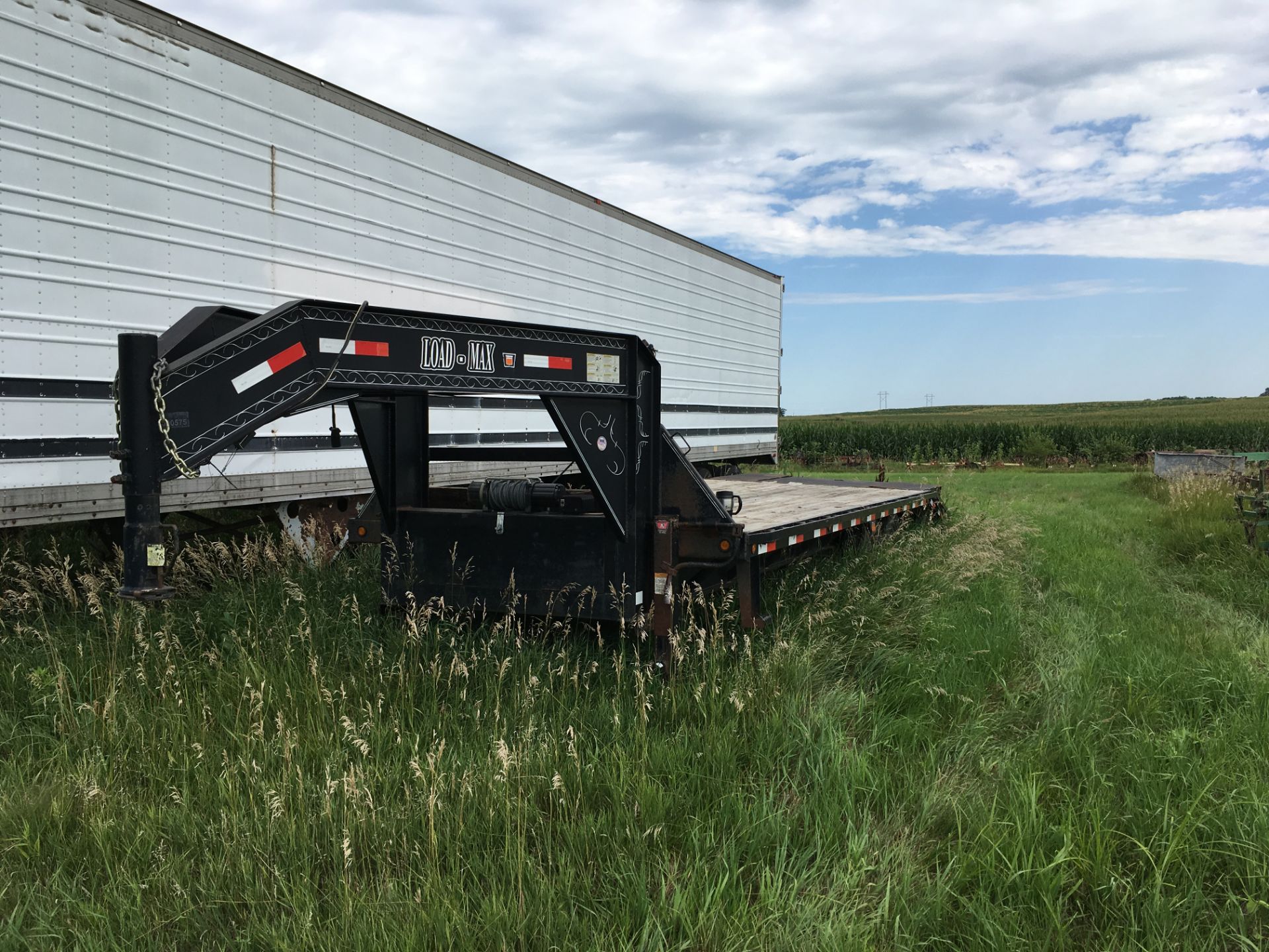 2005 Load-Max GN 20'+4' 7k Tandem Axle, Twin Jacks, Toolbox w/10k 12v Winch