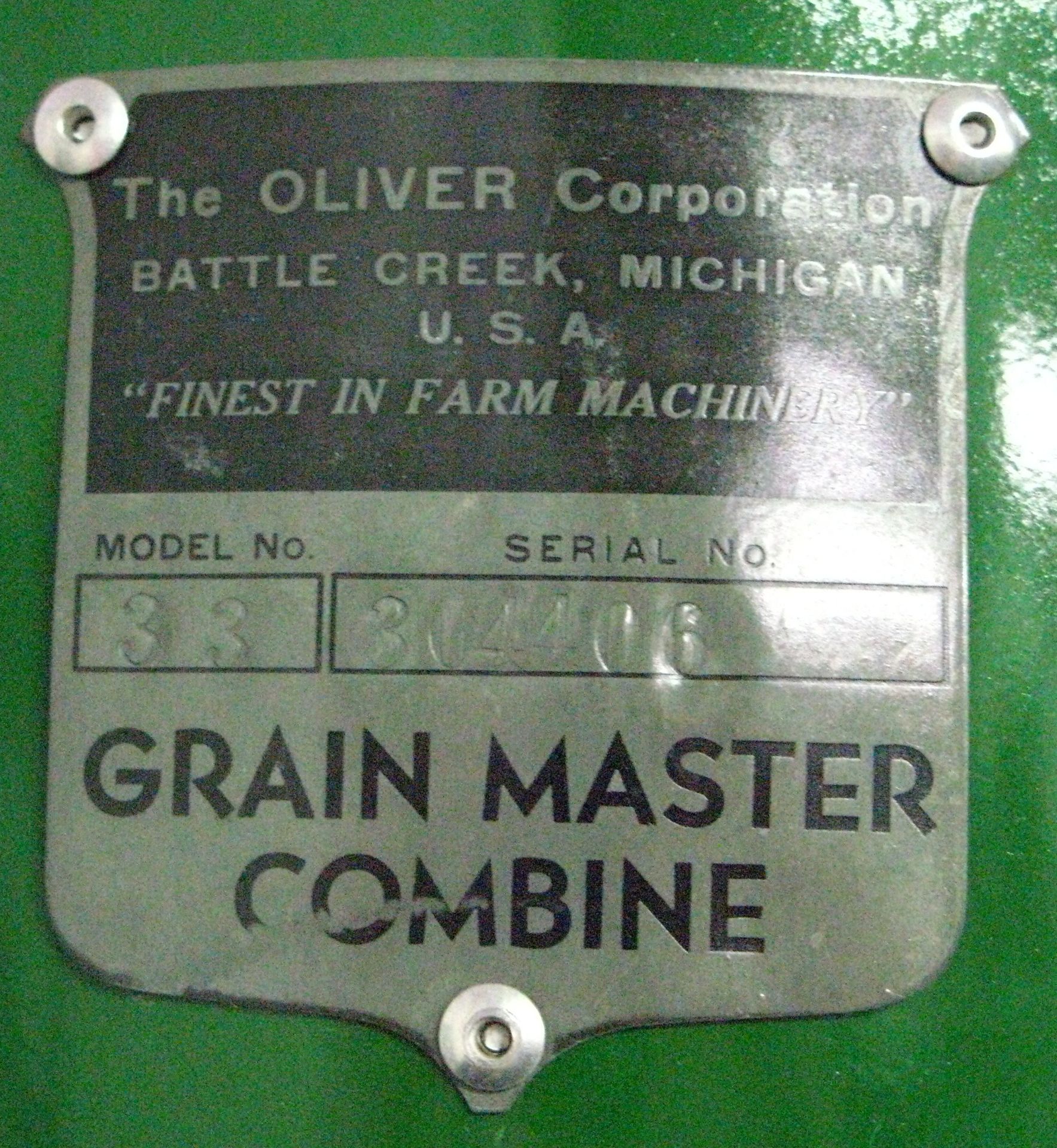 Mdl.33 S#304406, Grain Master Self Propelled Combine, Runs (painted inside & out!) - Image 8 of 8