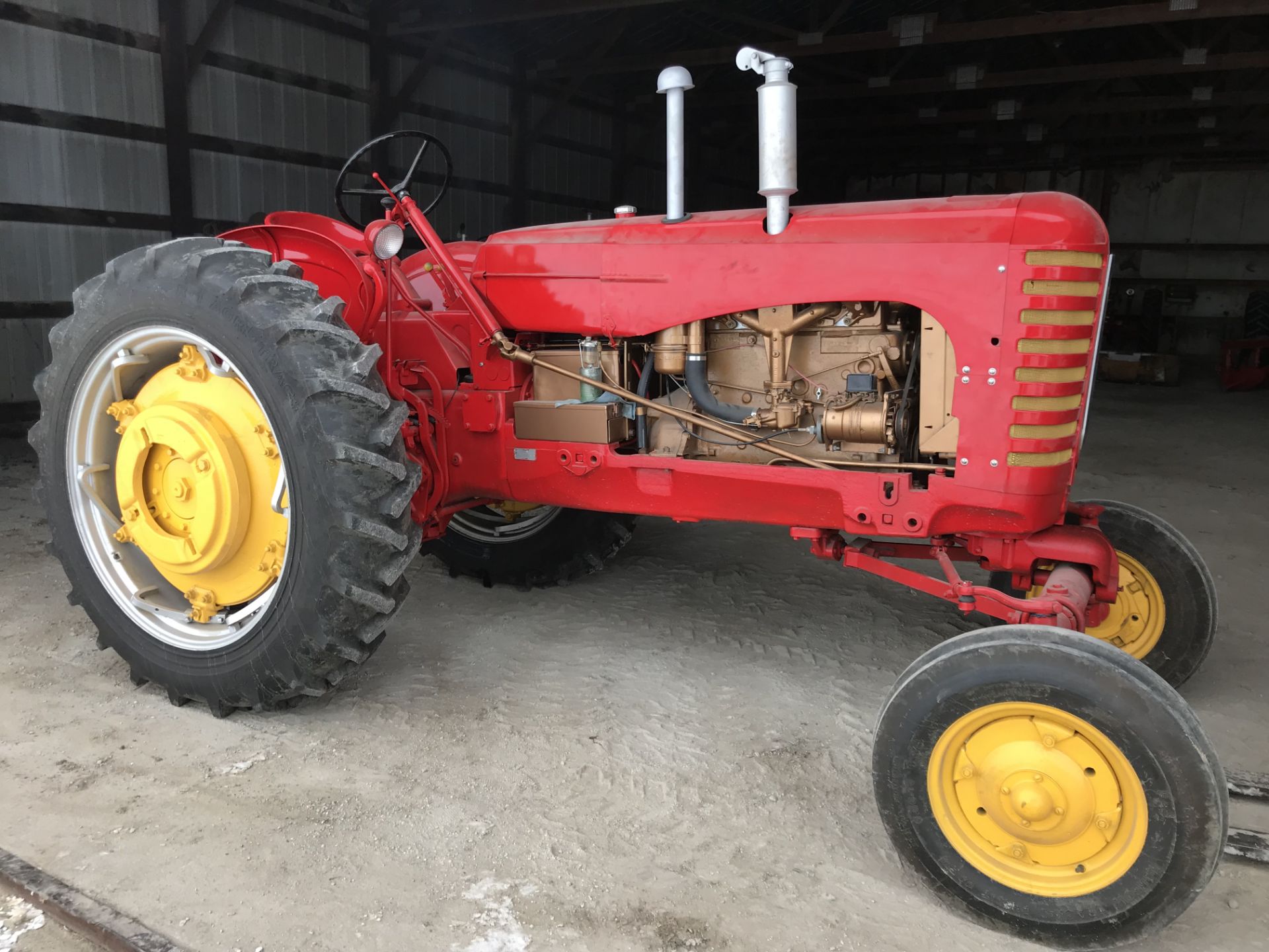 Massey-Harris Mdl.444 S#71434, WF, New Rubber (older restoration) - Image 8 of 9