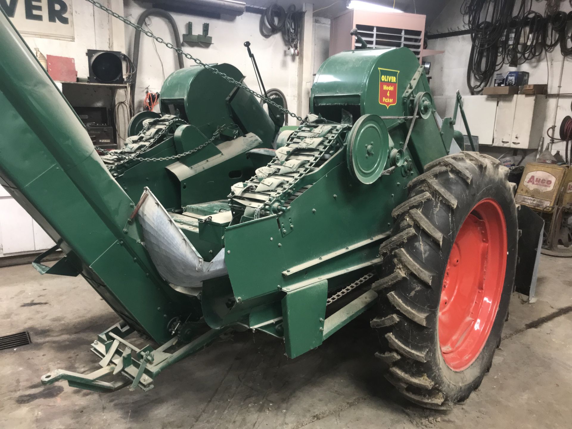 Mdl.70 S#247324, NF w/Mdl.4 2 Row Corn Picker, 12.4x38 New Rubber (restored) Picker Repainted - Image 2 of 8