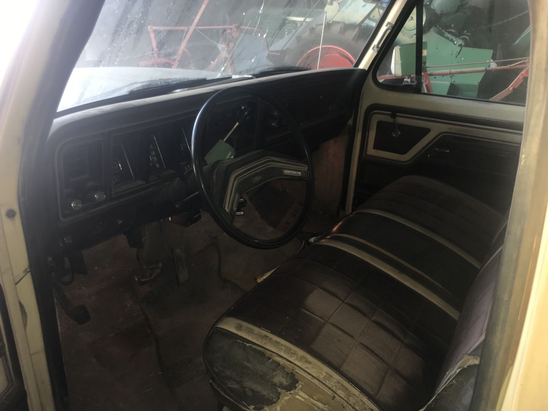 1978 Ford Lariat F-150 2wd, 400 V-8, C7Auto, Posi, AC, Air Comp, LP/Gas (one owner) - Image 3 of 4