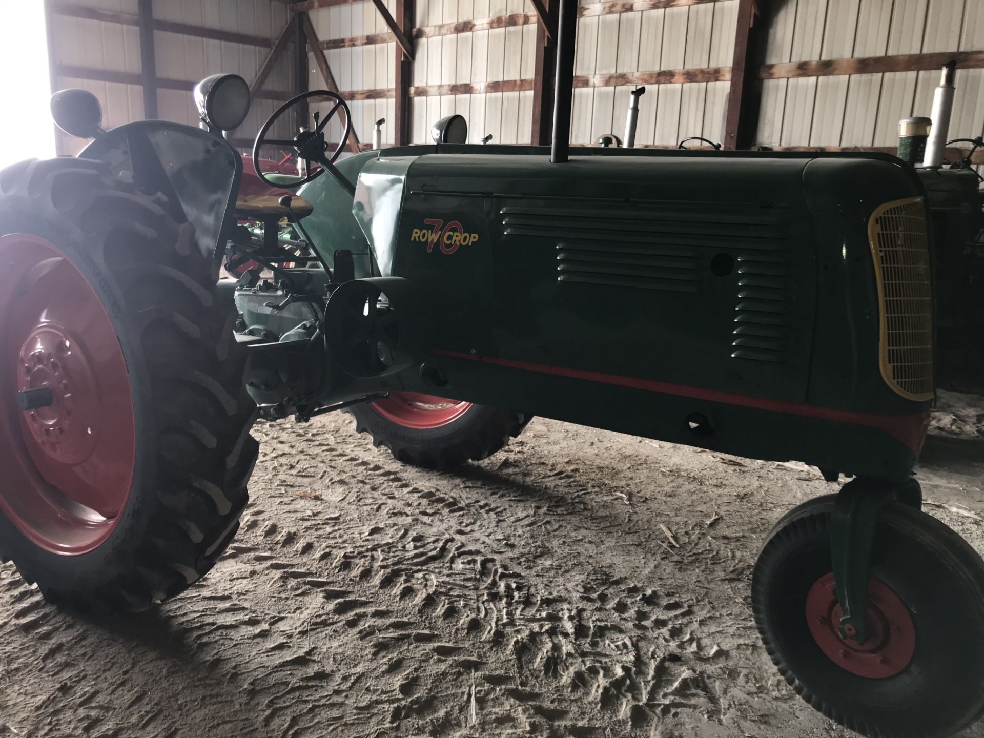 Mdl.70 S#245239, Row Crop, Single Front Wheel, 12.4x38 New Rubber (restored) - Image 4 of 6