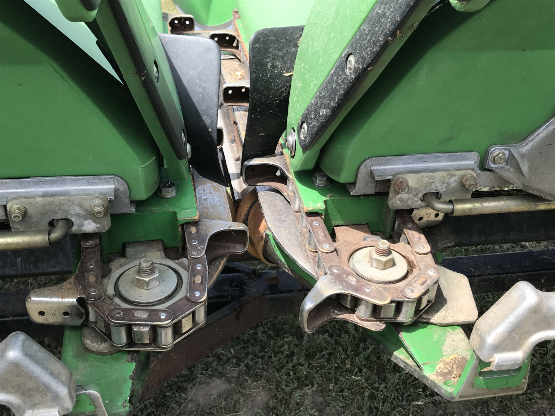 2010 JD 606C 6RN Ploy Corn Head, Hyd, Deck Plates, Header Height Sensing, Single Point Hook-up, - Image 5 of 9