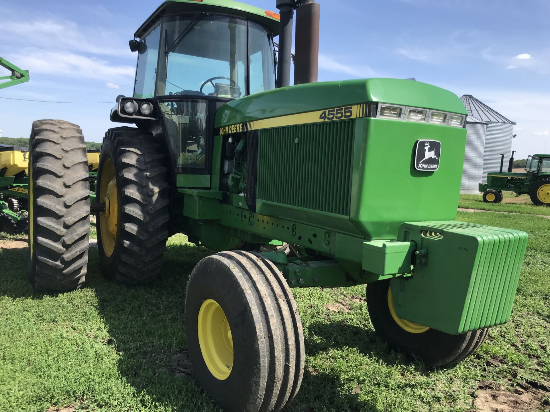 JD 4555 S#3479, Front & Rear Wts, Quad Range, 3 Remotes, 1000 PTO, Good 18.4Rx42 w/Duals, Quick - Image 2 of 13