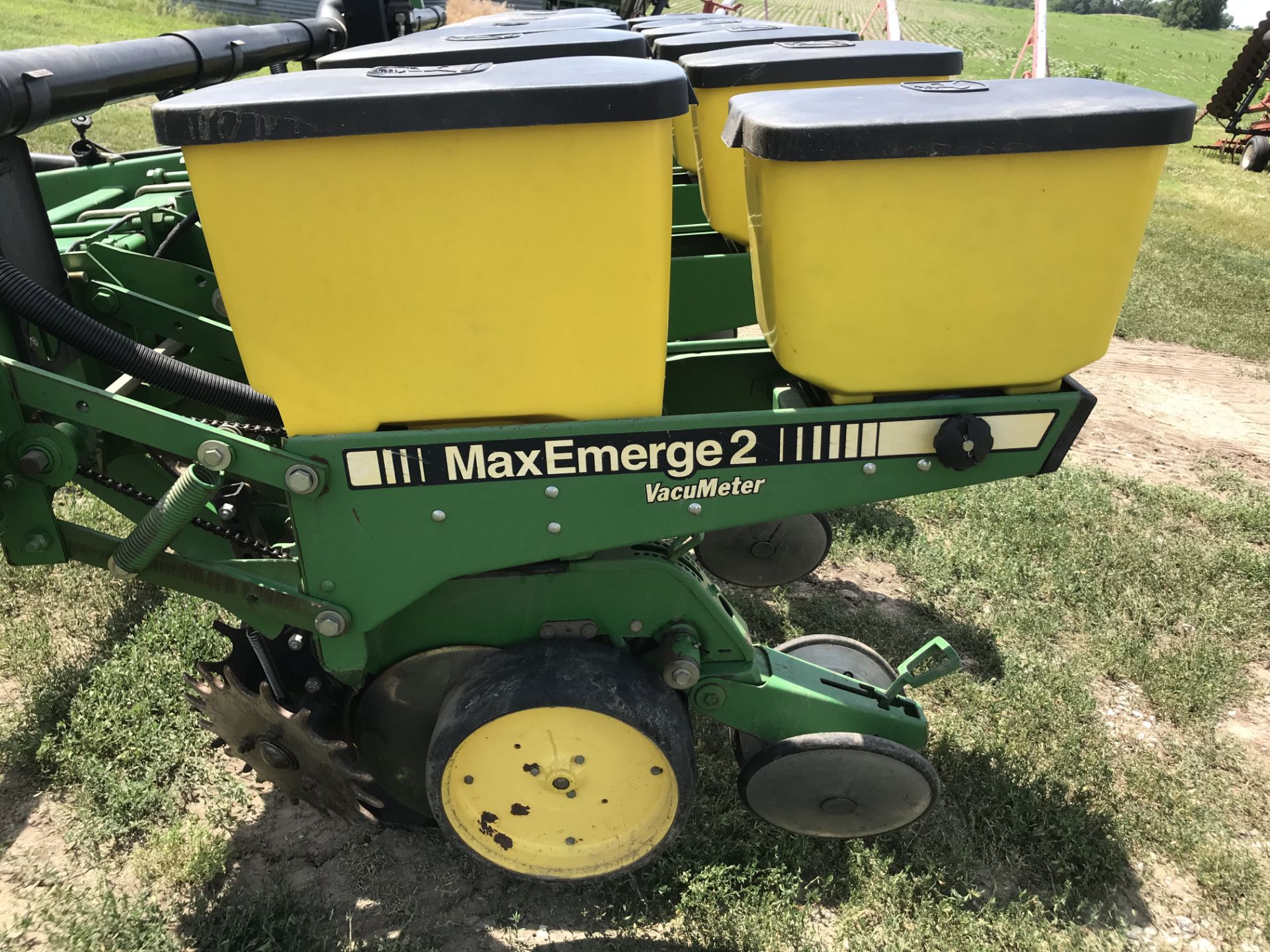 JD 7200 6RN MaxEmerge 2 PT Planter S#660988, Marlin Row Cleaners w/Monitor (good); - Image 4 of 11