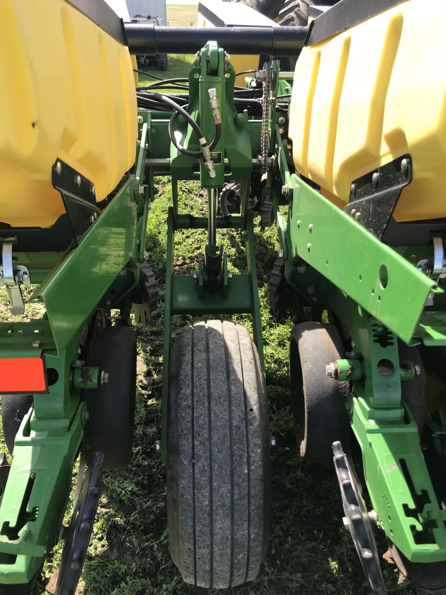 2012 JD 1760 MaxEmerge XP 12RN, VAC, Wing Fold, S#45110, 3 Bushel Boxes, Yetter No Till Openers, - Image 3 of 13