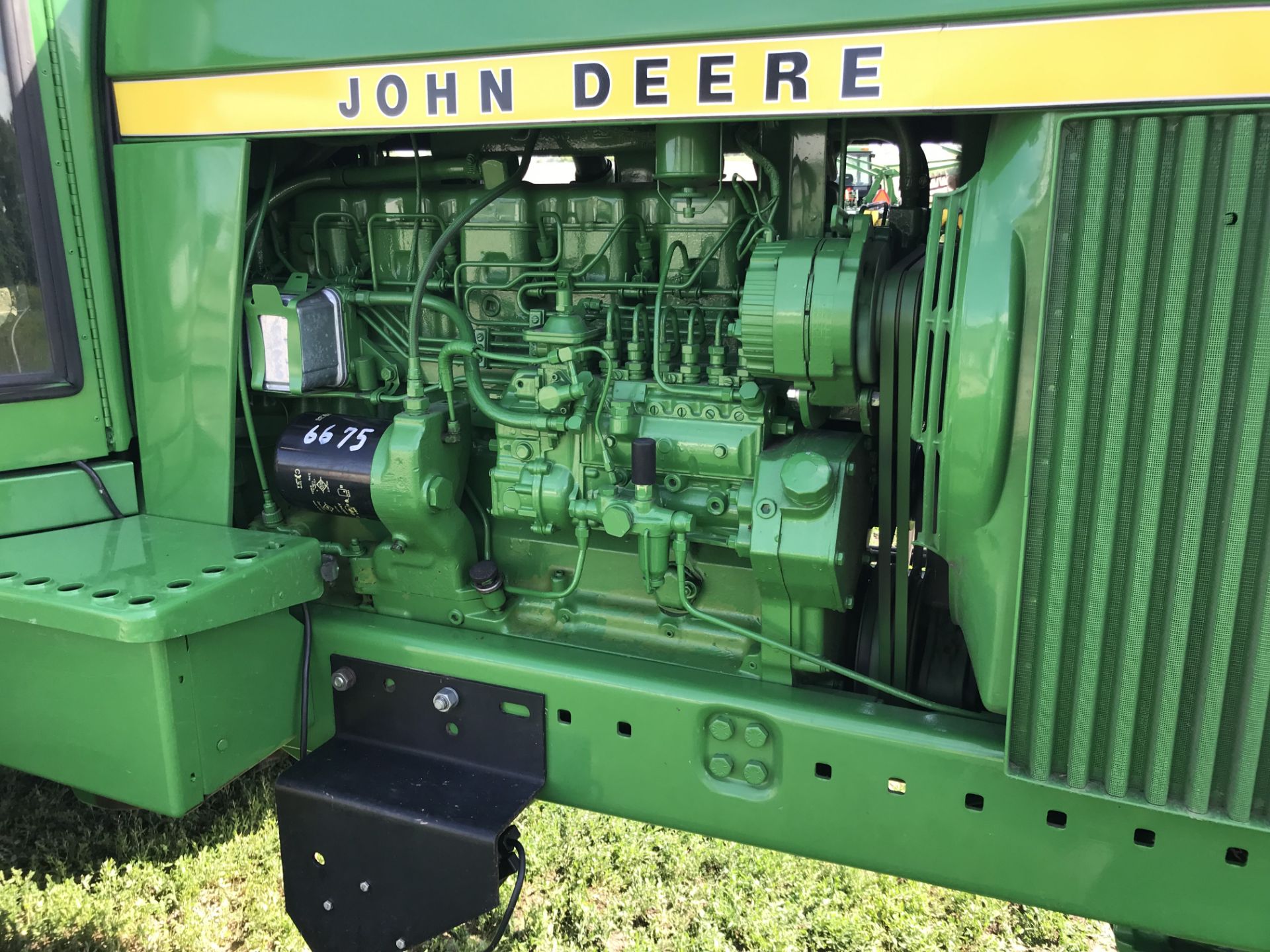 JD 4430 S#47947, Quad Range, 2 Remotes, Frt. Wts, Good 18.4Rx38 w/Duals, QH, 6742hrs (repainted, 2nd - Image 5 of 12