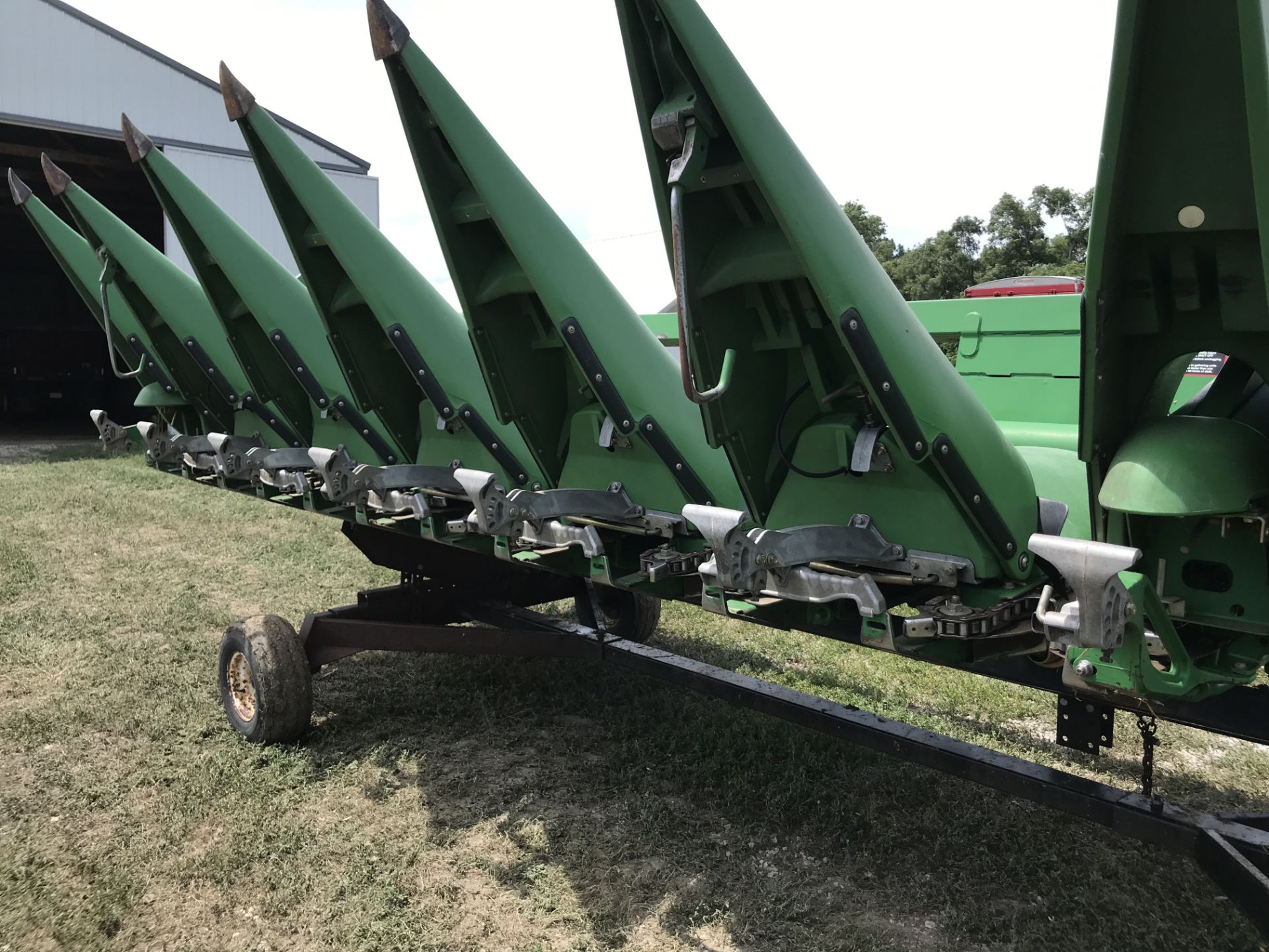 2010 JD 606C 6RN Ploy Corn Head, Hyd, Deck Plates, Header Height Sensing, Single Point Hook-up, - Image 8 of 9