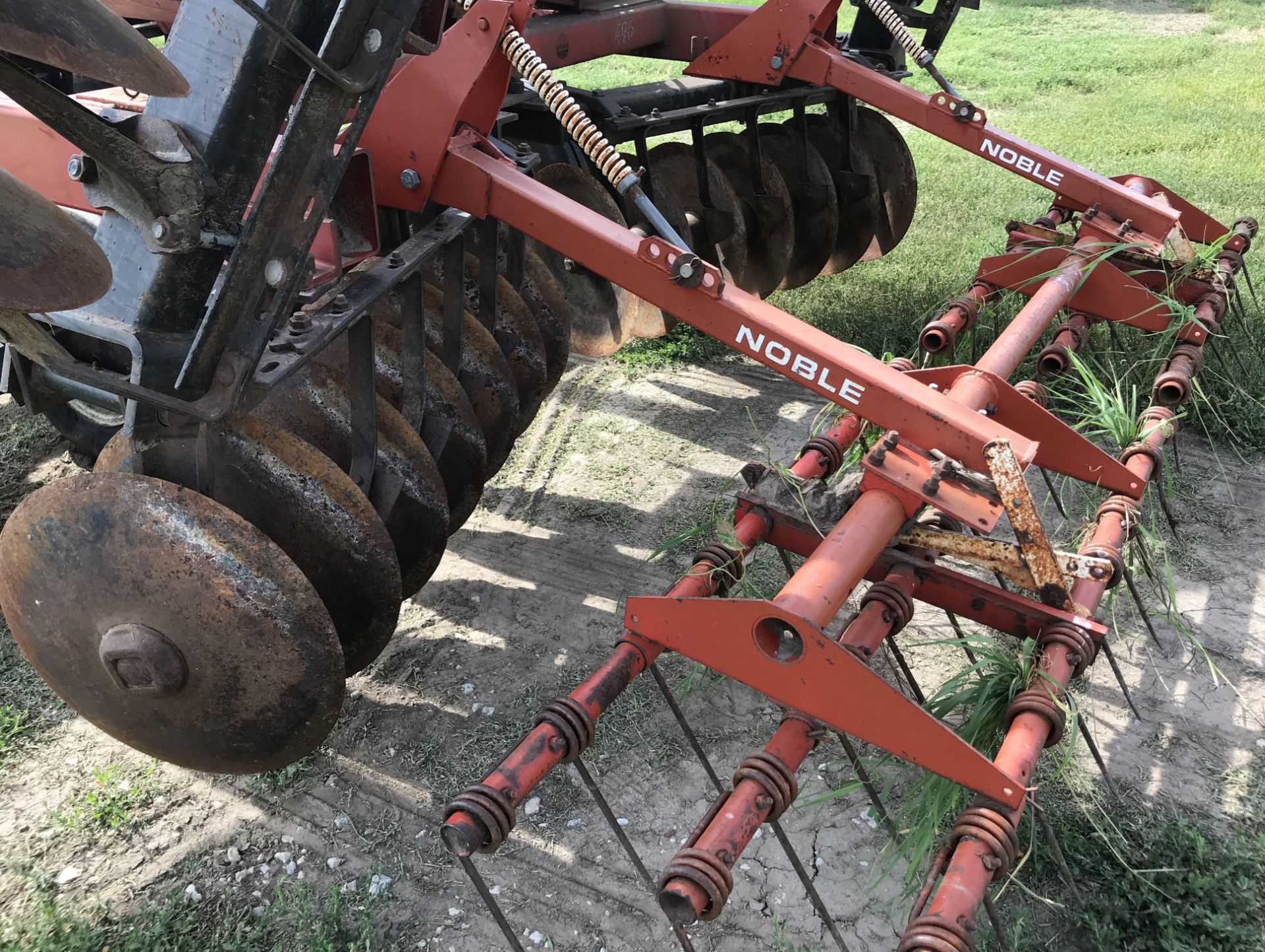 I-H 496 20' Disk w/3 Bar Harrow, 7" Spacing, 19" Blades S#52168; - Image 3 of 10